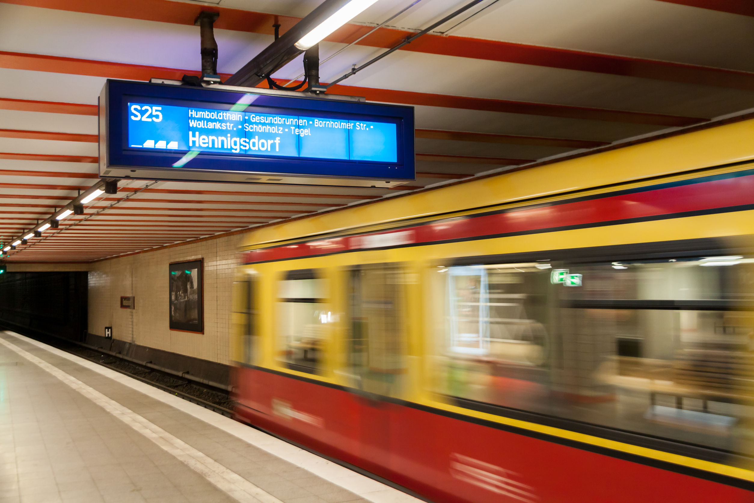 Für 365 Euro im Jahr können Azubis in Berlin und Brandenburg mit dem VBB-Abo Azubi ab dem 1. August 2019 U- und S-Bahn nutzen. Foto: © Thomas Fehr/123RF.com