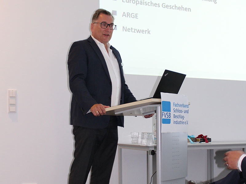 FVSB-Geschäftsführer Stephan Schmidt berichtete von den Verbandstätigkeiten im Jahr 2022. Foto: © FVSB