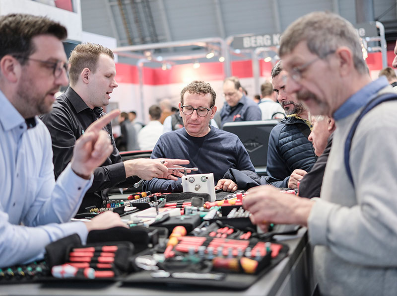 Mehr als 22.000 Besucherinnen und Besucher nutzten die Messe für den fachlichen Austausch. Foto: © Messe Stuttgart