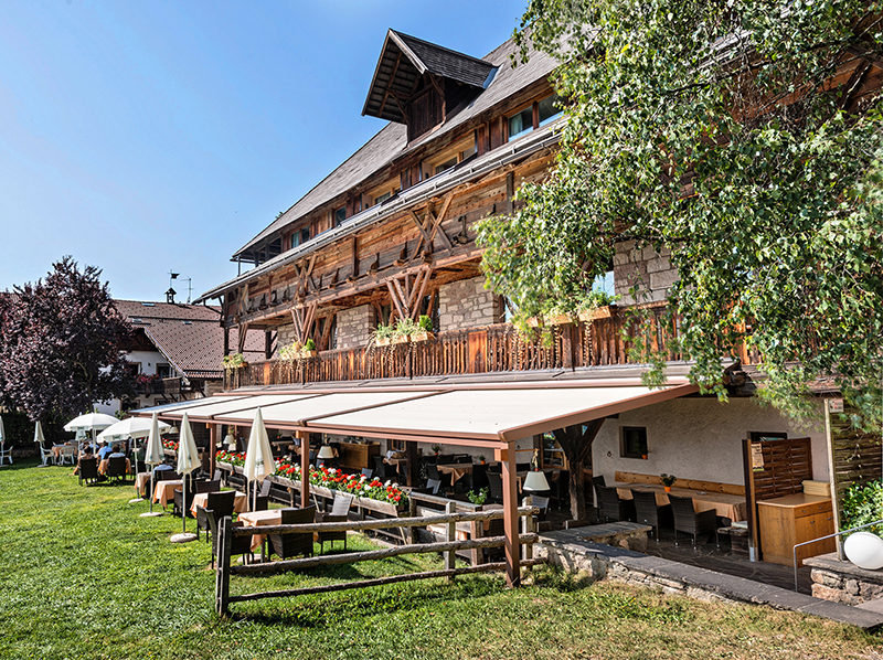 Diese Lösung mit ihren klaren, schlichten und eleganten Linien gibt es in drei unterschiedlichen Montagevarianten. Foto: © Hella