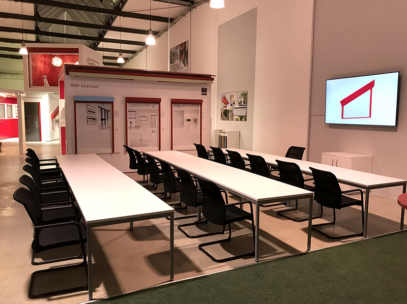 Auch ein Schulungsbereich ist eingerichtet. Foto: © Reflexa