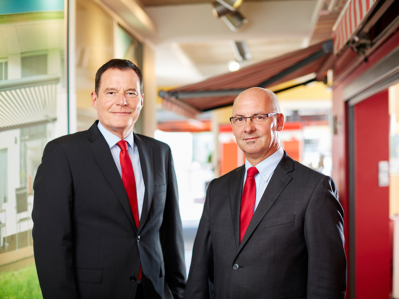 Klaus Wuchner (l.) und Michael Gerling sind die beiden Geschäftsführer des Unternehmens. Foto: © Markilux