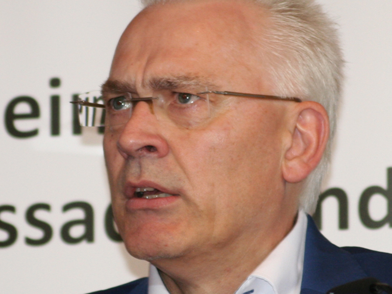 Christian Anders von der Anders Metallbau GmbH zeigte das Möglichkeitenspektrum der Digitalisierung und den Status Quo auf. Foto: © Vössing