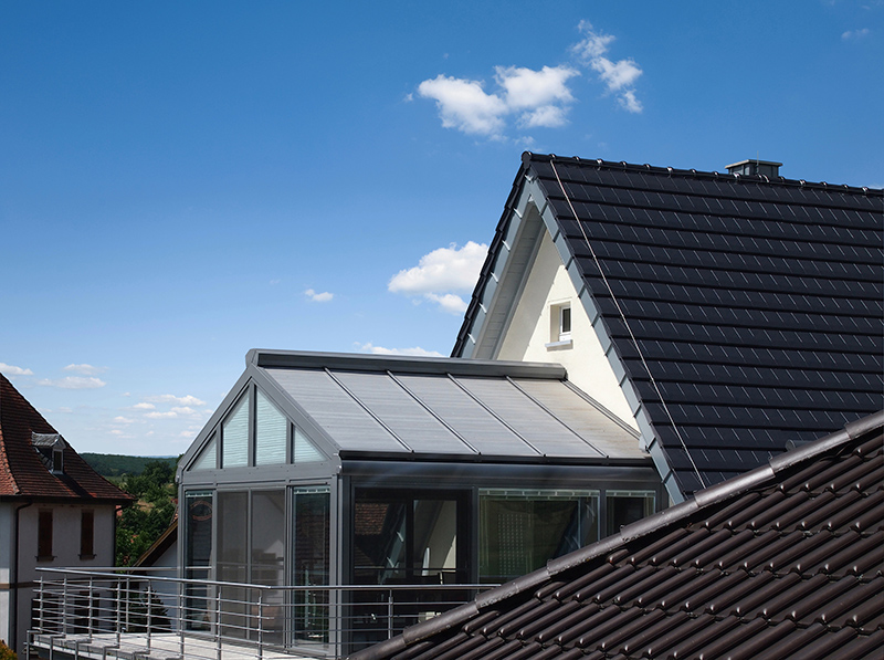 Architektur, Baumaterialien, Größe, Beschattung - bei der Planung eines Wintergartens gibt es viele Aspekte zu berücksichtigen. Foto: © Wintergartenhersteller.com