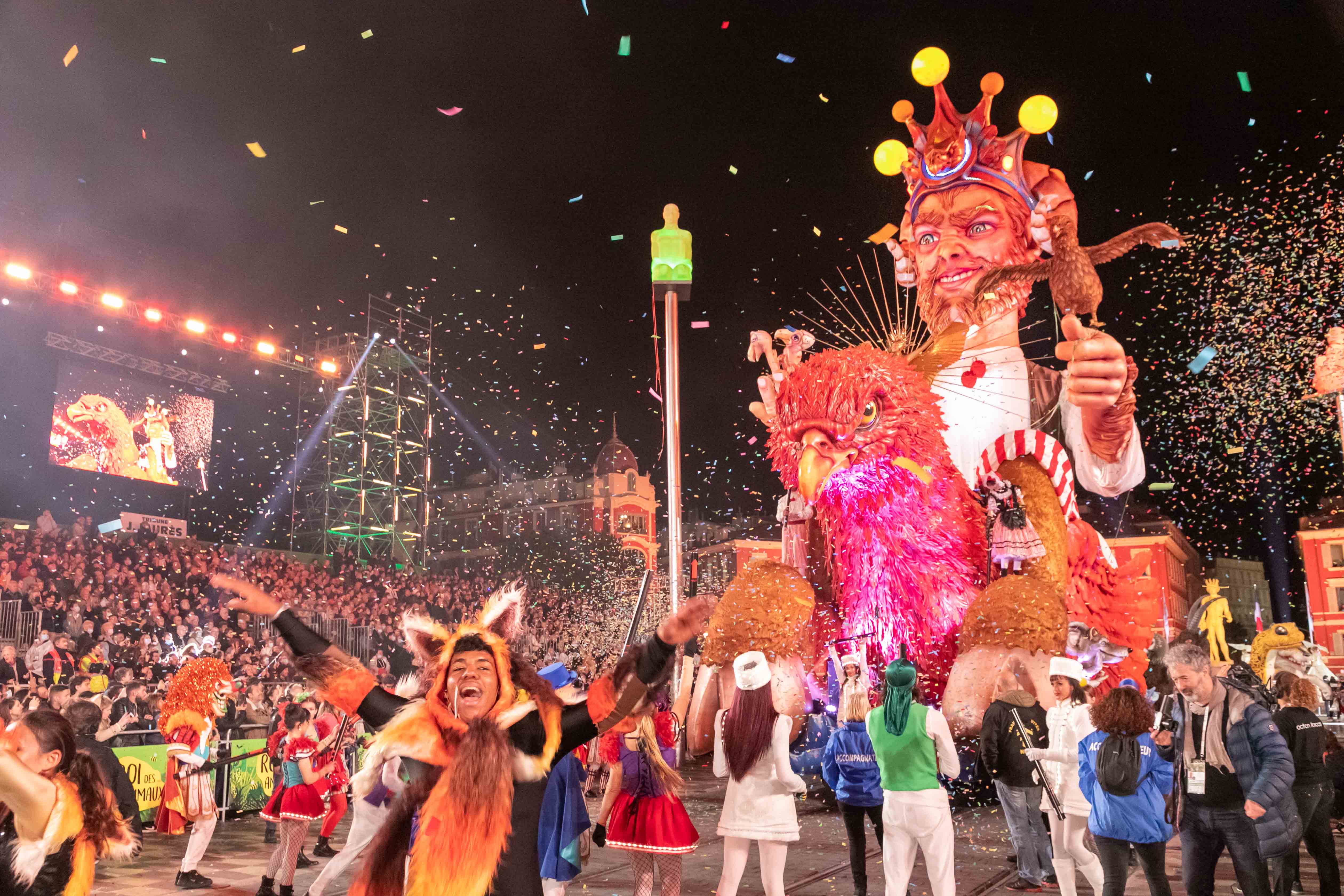 Ausgelassen feiern die Menschen in Nizza den Karneval. Ein Spektakel der besonderen Art. Foto: © Picsol
