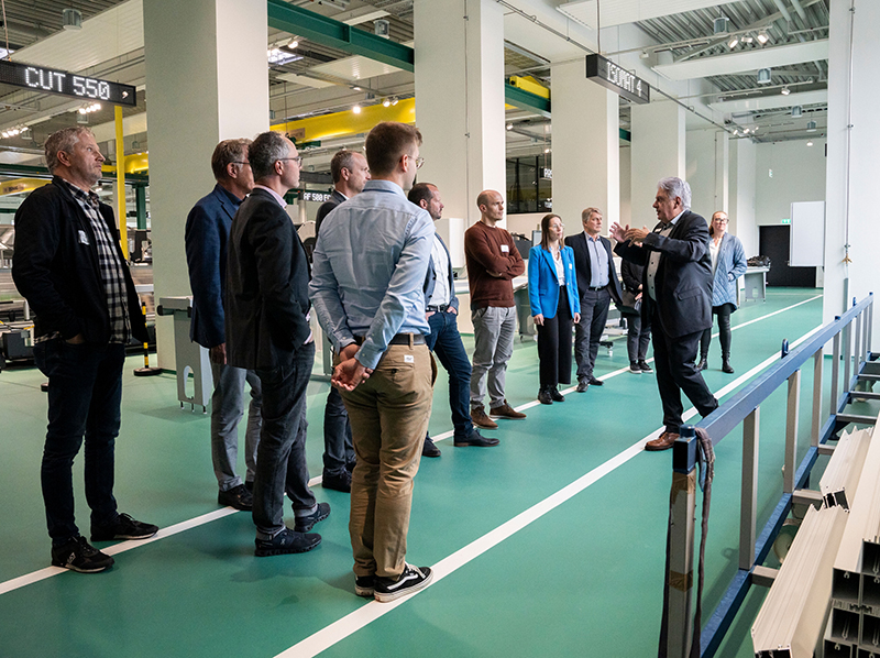 Abgerundet wurde die Veranstaltung durch eine Führung durch den Bielefelder Standort von Schüco. Foto: © Brüninghoff