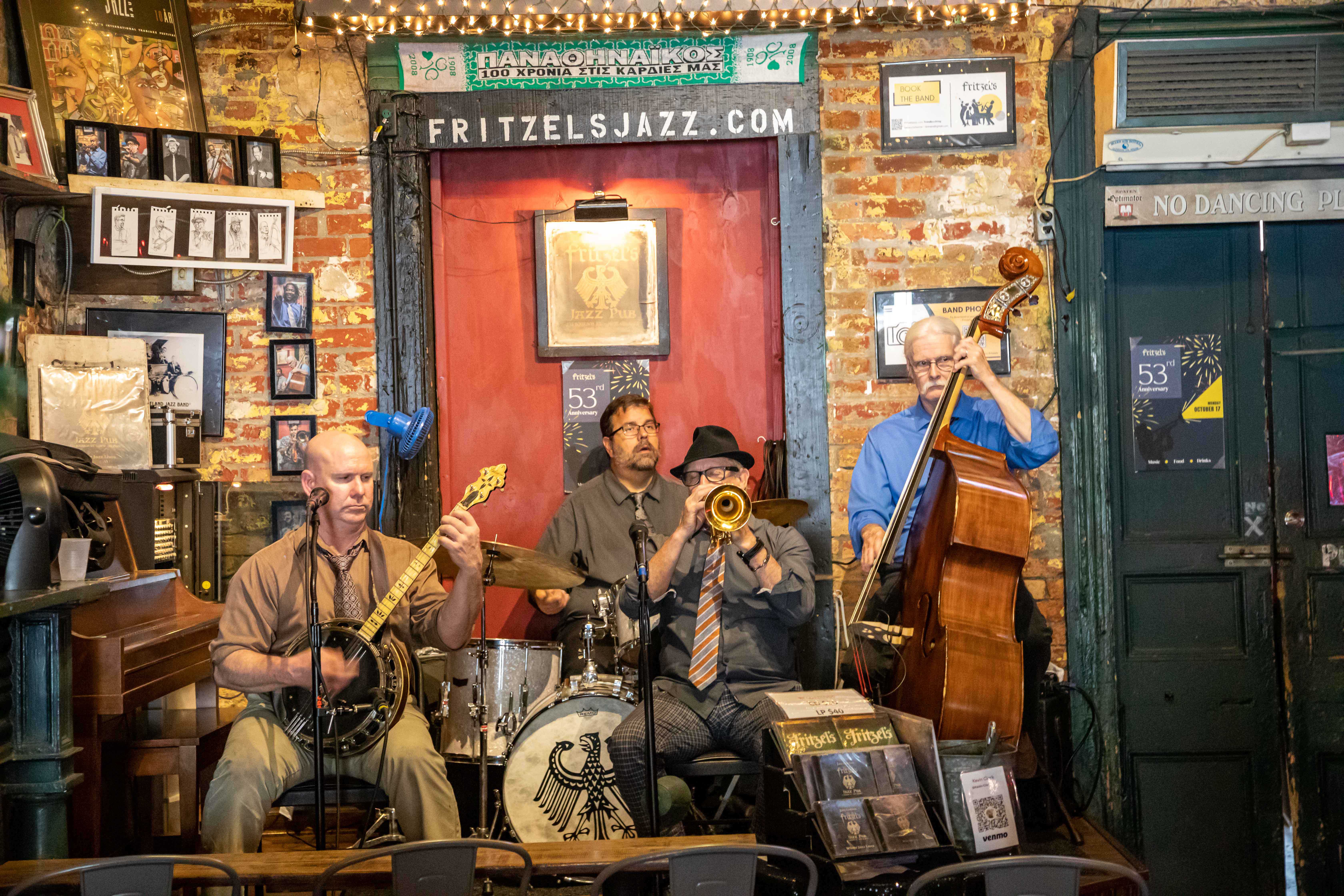 Dixieland Band in der Fritzels Bar. Mit Fritzels wurden die Deutschen früher bezeichnet Foto: © Michael Soltys