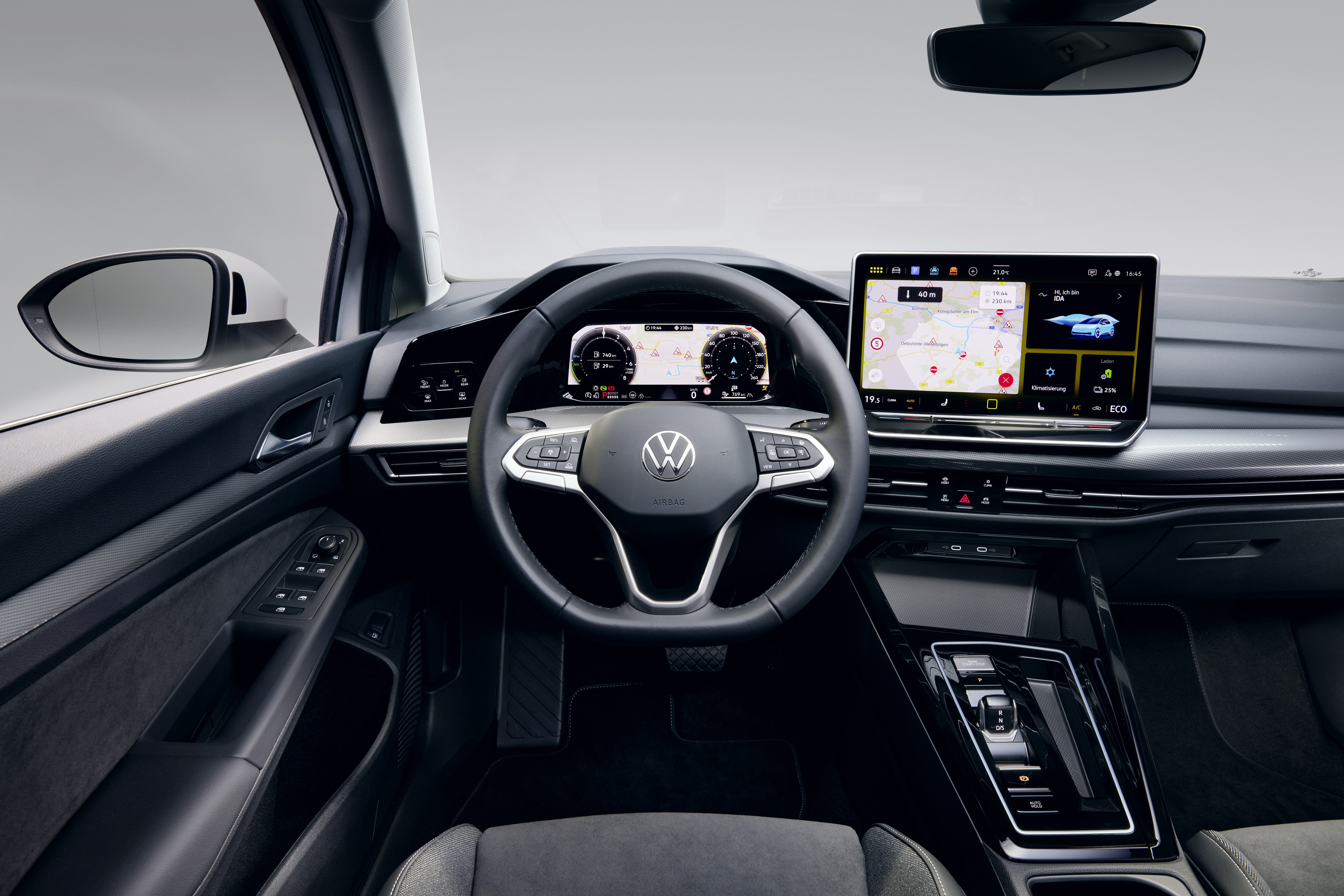 Das Infotainment ist neu entwickelt. Foto: © VW