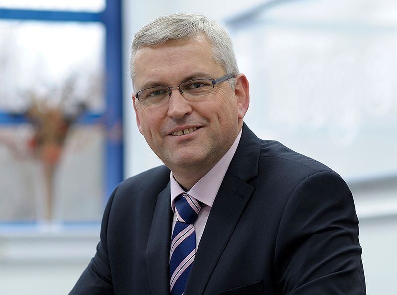 Chris Alderson, Geschäftsführer von Quanex IG International, setzt auf dasn Engagement und das kaufmännische Fachwissen von Mike Moran und sieht ihn als wichtige Ergänzung des Quanex Führungsteams. Foto: © Quanex