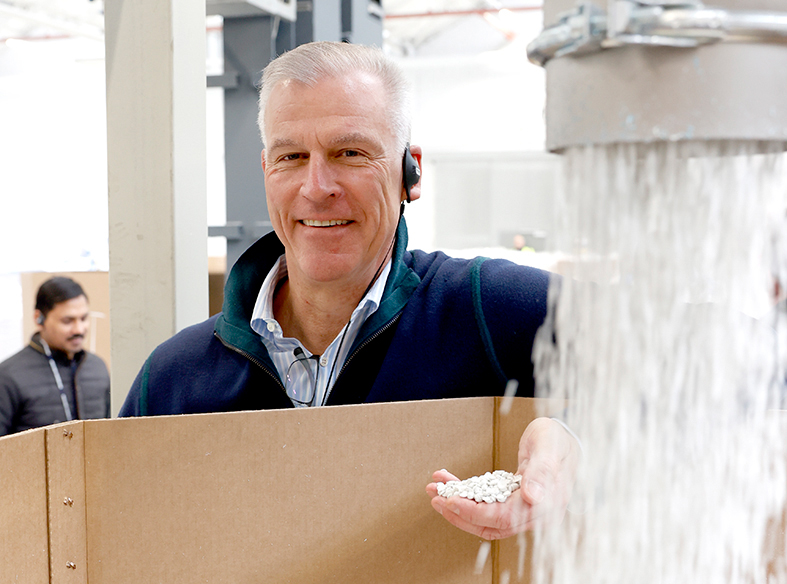 Dr. Peter Mrosik, Geschäftsführender Gesellschafter von profine, betonte bei der Eröffnung die strategische Ausrichtung und die damit verbundene Nachhaltigkeitsagenda des Unternehmens. Foto: © profine