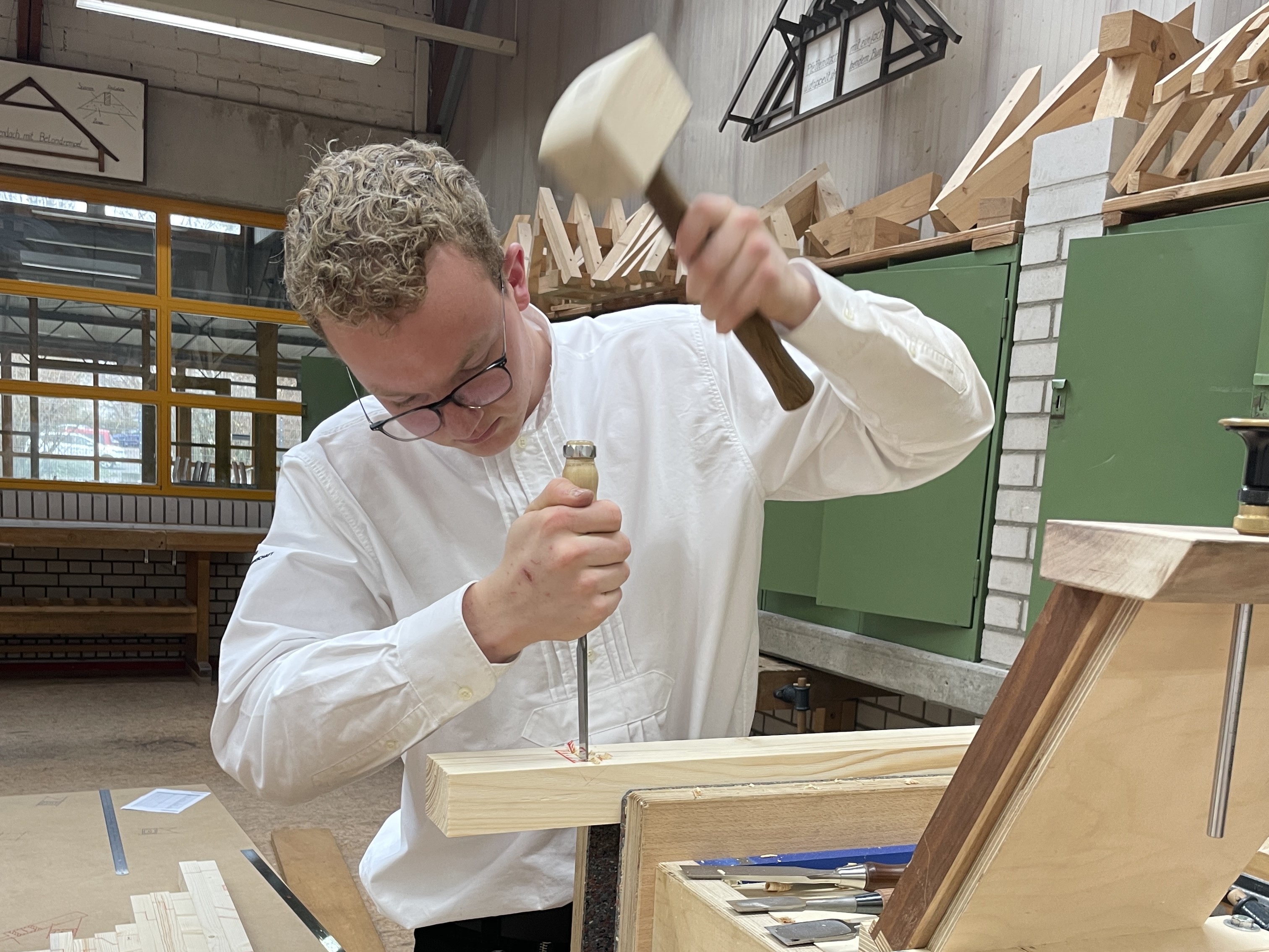 Mit der Teilnahme an den WorldSkills 2024 geht für Linus Großhardt ein großer Traum in Erfüllung. Foto: © Holzbau Deutschland/Rolando Laube