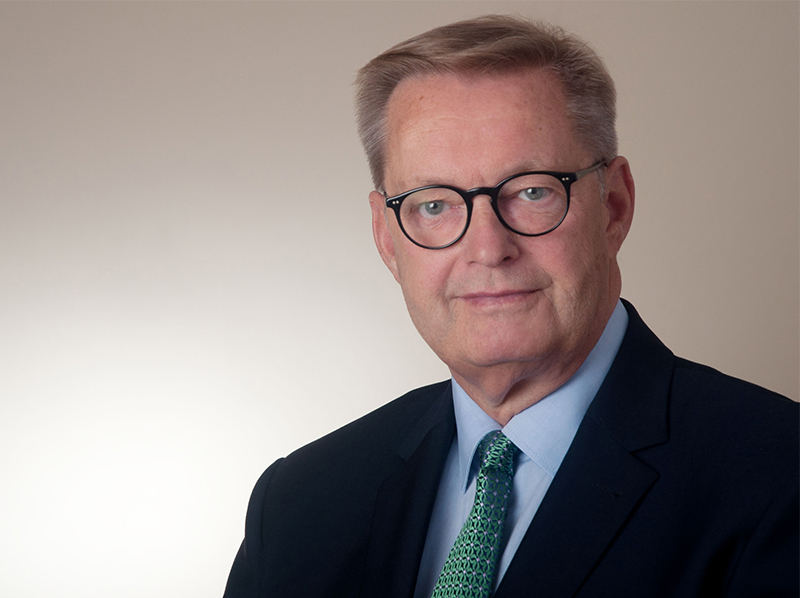 Der branchenerfahrene Ulrich Paulmann führt das Team der Swisspearl Fassaden- und Dachprodukte DE GmbH. Foto: © Swisspearl