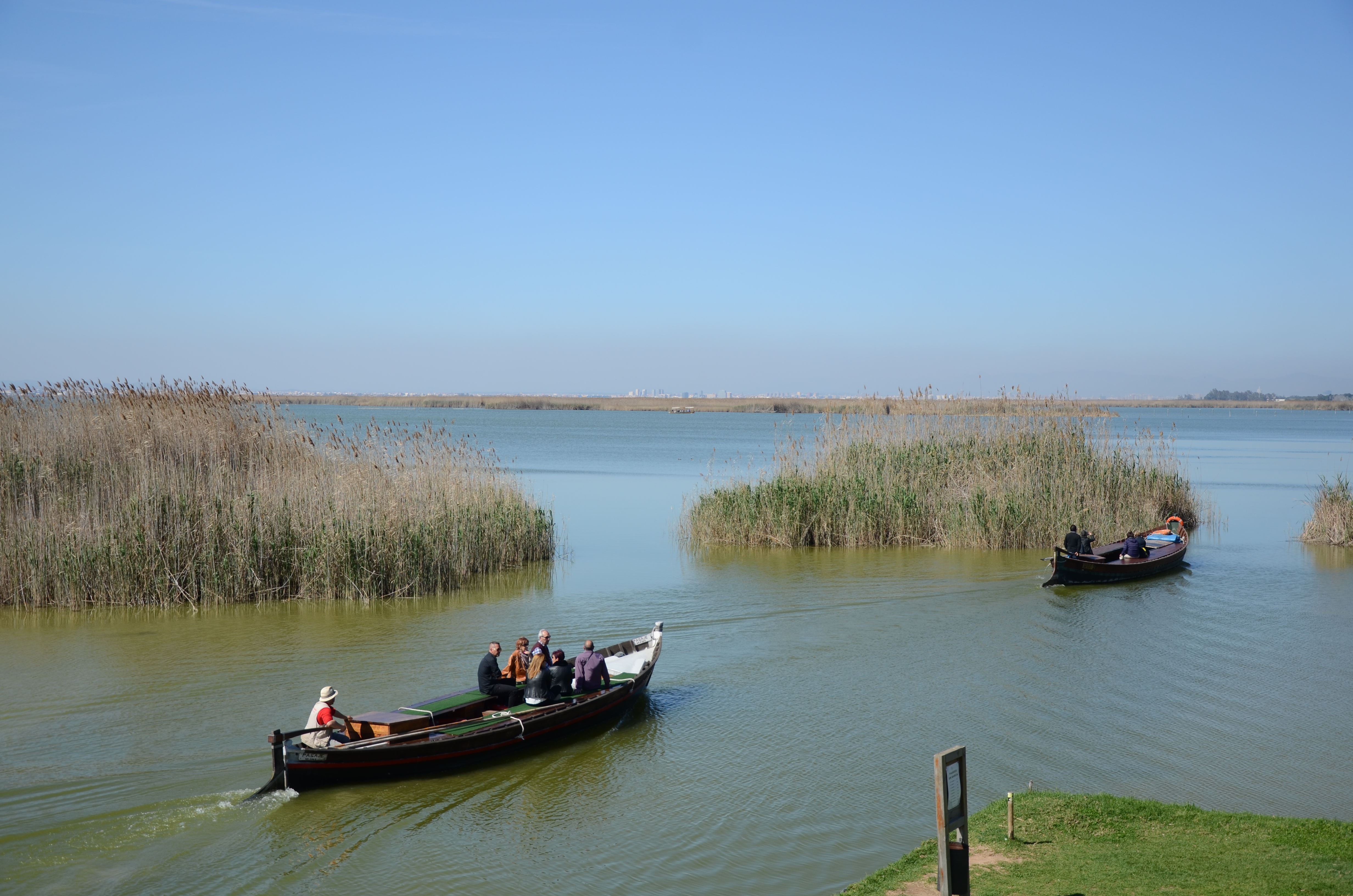 Im Albufera-Naturpark kann man eine Bootsfahrt unternehmen. Foto: © Jürgen Ulbrich