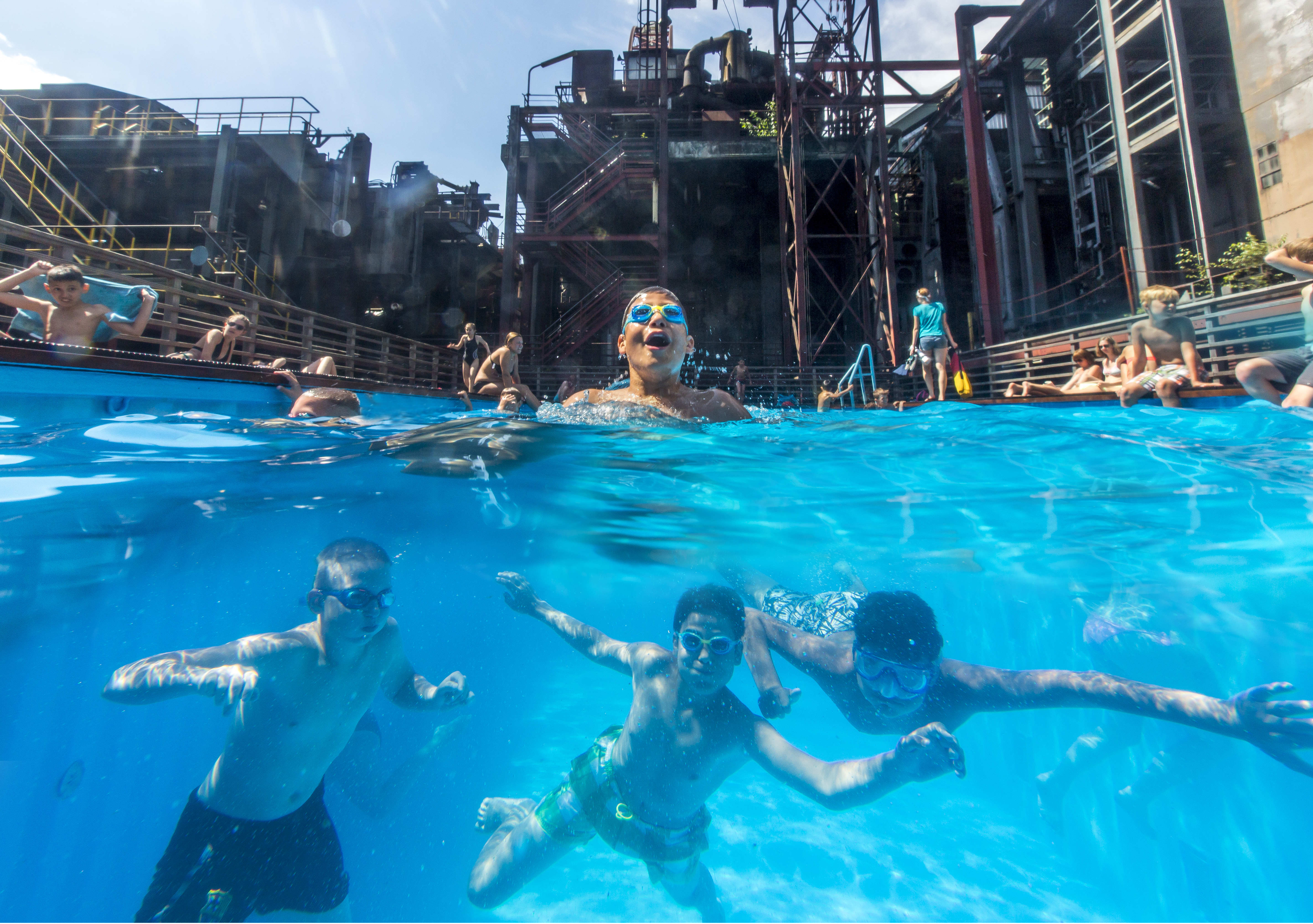 Rundum Badespaß für Jung und Alt. Vorausgesetzt: jeder kann schwimmen. Foto: © Jochen Tack