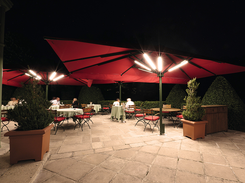 Die dimmbaren LEDs lassen ein angenehmes Lichtambiente entstehen. Foto: © Caravita