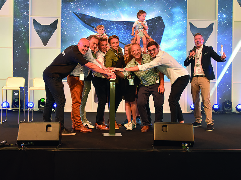 Familie Beck startete zusammen mit Harald Mayr (l.), Fertigungsleiter Niederlassung Süd, symbolisch den „Wertraum“. Foto: © Beck+Heun