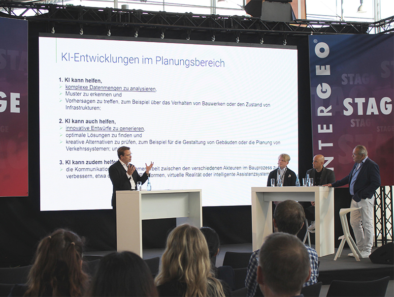 Das Forum ist eine Kooperationsveranstaltung des Mittelstand-Digital Zentrum Bau, des Verbandes Beratender Ingenieure e. V. (VBI), der Ruhr-Universität Bochum und der Zeitschrift Build-Ing. Foto: © Intergeo, VBI e.V.; Mittelstand-Digital Zentrum Bau