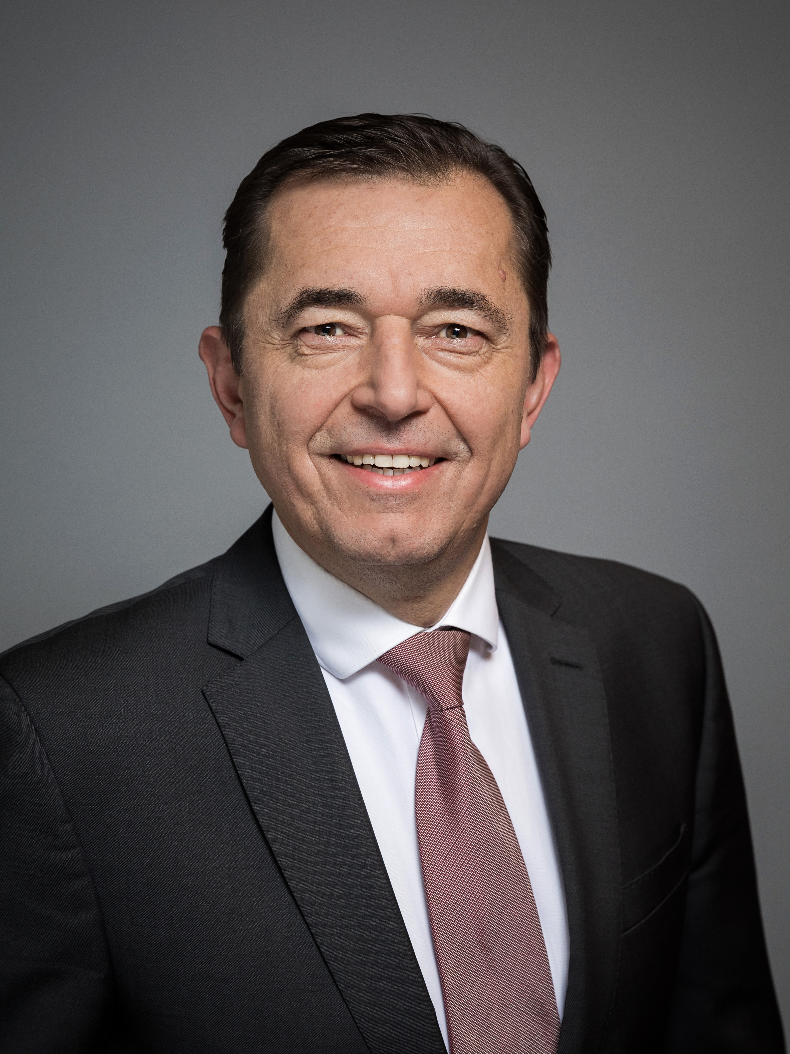 Die jetzt beschlossene Einführung einer unbürokratischen steuerlichen Förderung der energetischen Gebäudesanierung haben wir seit Jahren gefordert, sagt Michael Hilpert. Foto: © www.christoph-papsch.de