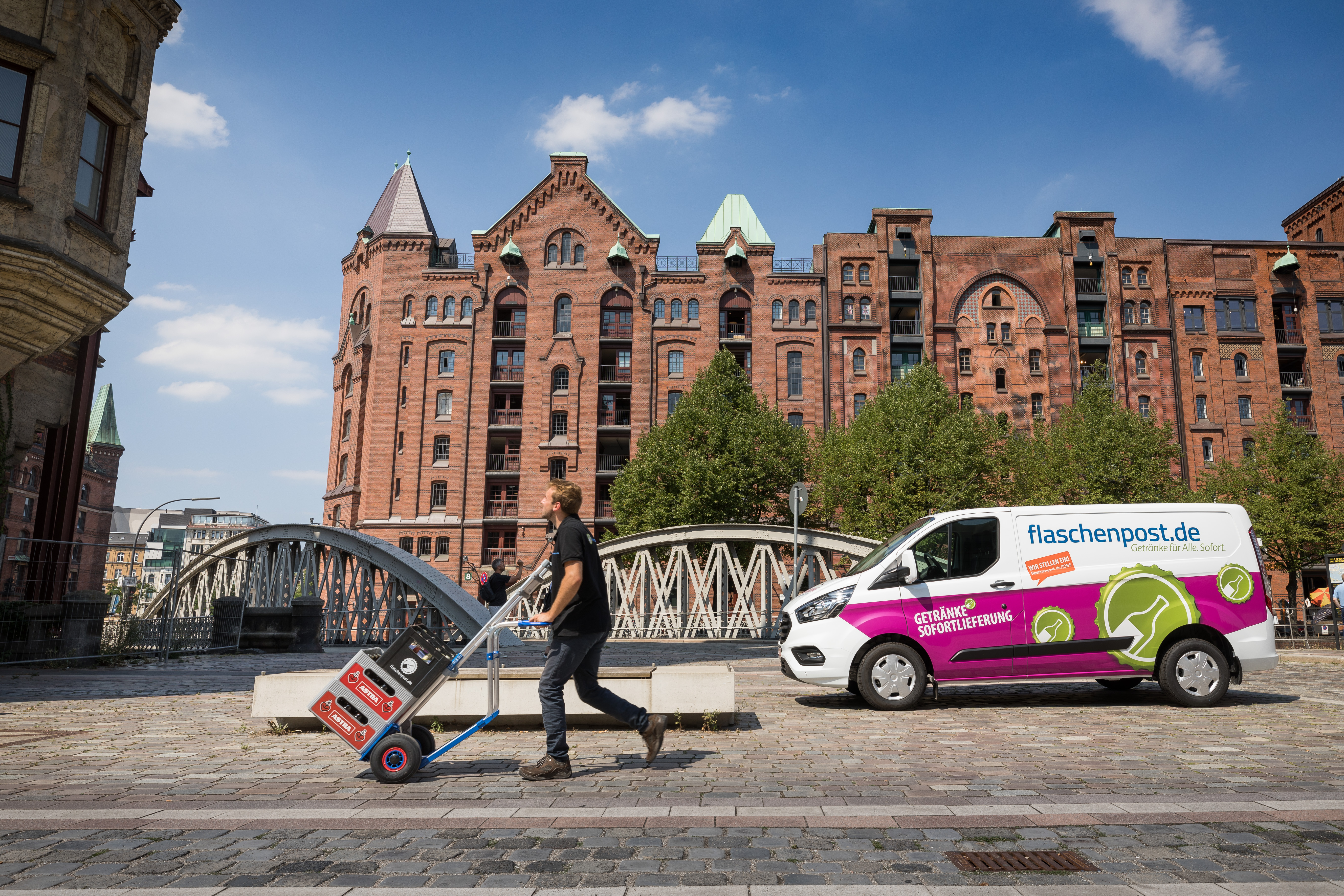 Ob crashtestgeprüftes Regalsystem oder Hygieneausbau für Bäckereien - mit Ford Auf- und Umbauten bekommt jeder Betrieb das passende Fahrzeug. Foto: © Christoph Papsch/flaschenpost SE