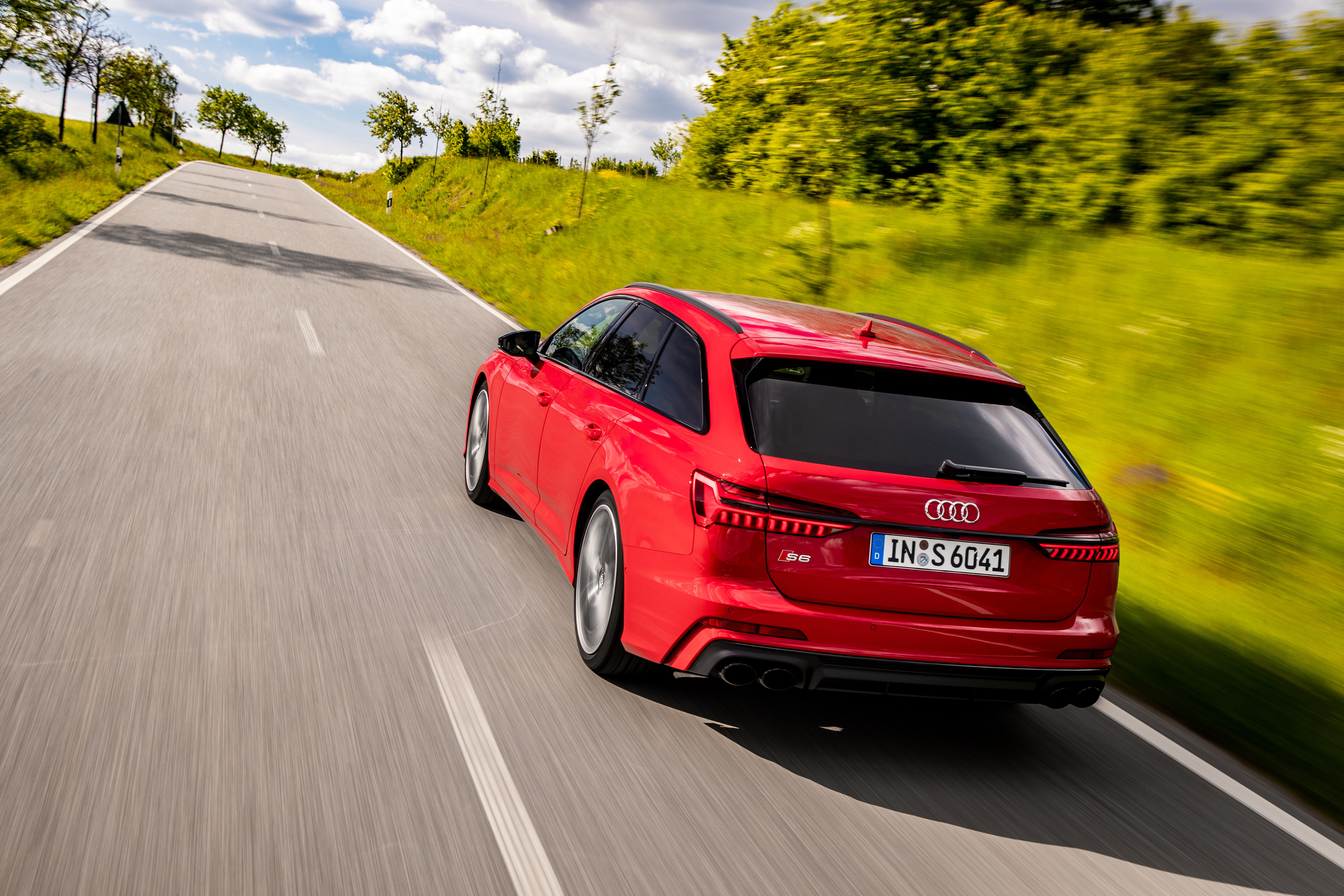 Der Audi S6 Avant verfügt über den gleichen Dreilliter-V6-TDI wie im SQ5, hat aber mit 349 PS etwas mehr Leistung. Foto: © Audi