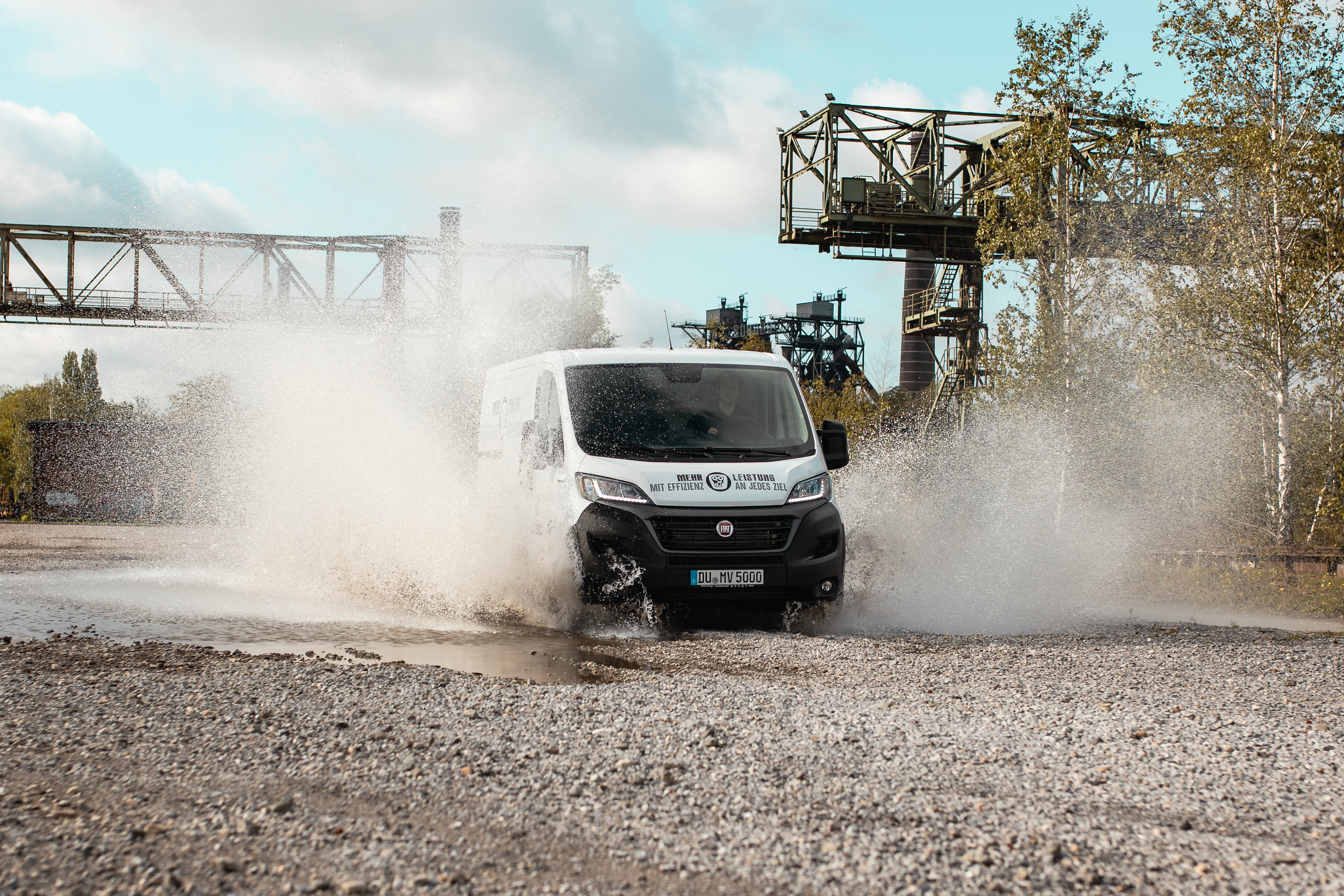 Der Fiat Ducato im Landschaftspark Foto: © Lukas Grabowsky