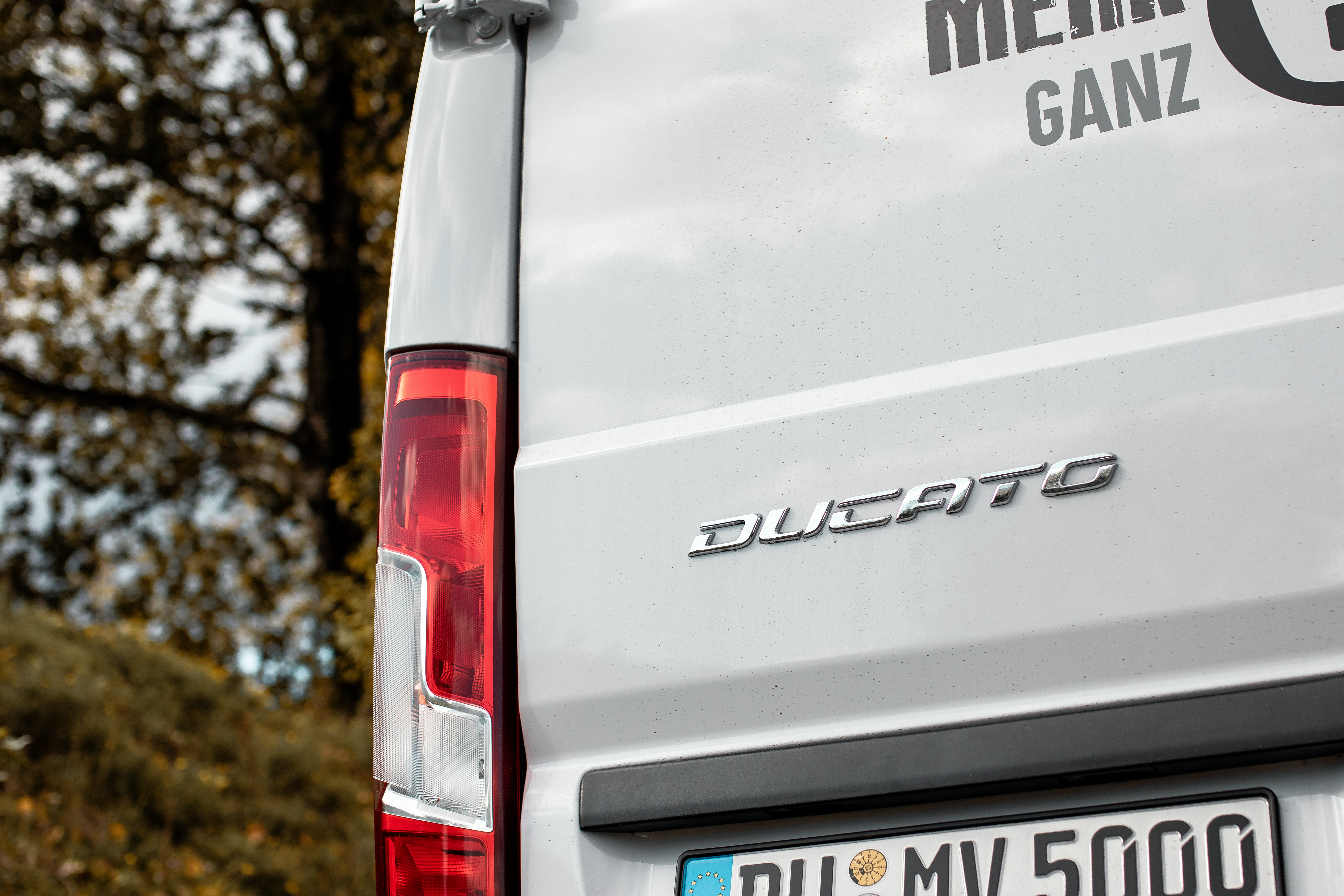 Auf der Profi-Tour-de-Ruhr mit dem Fiat Ducato im Duisburger Hafen Foto: © Lukas Grabowsky