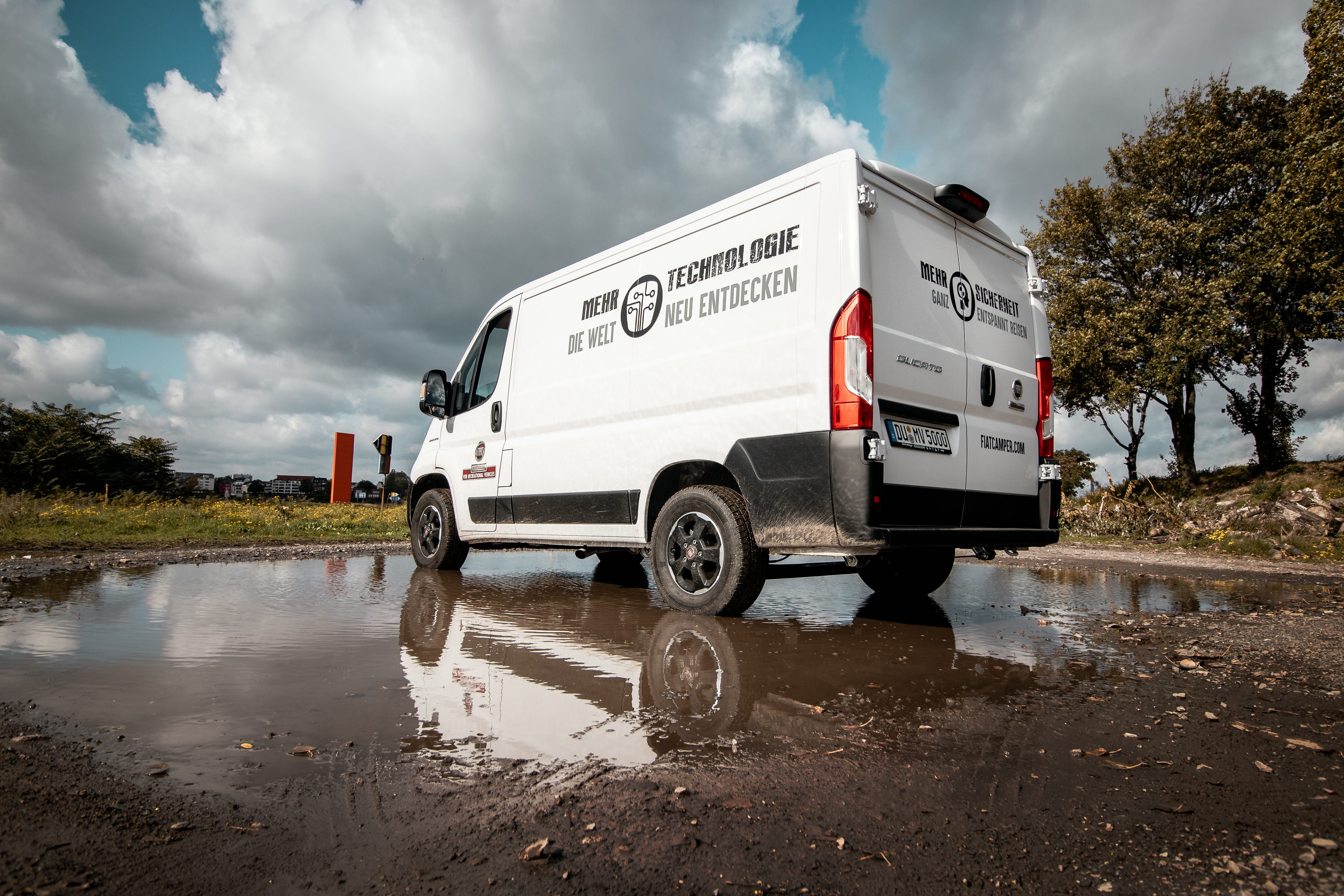 Der Fiat Ducato auf der Profi-Tour-de-Ruhr Foto: © Lukas Grabowsky