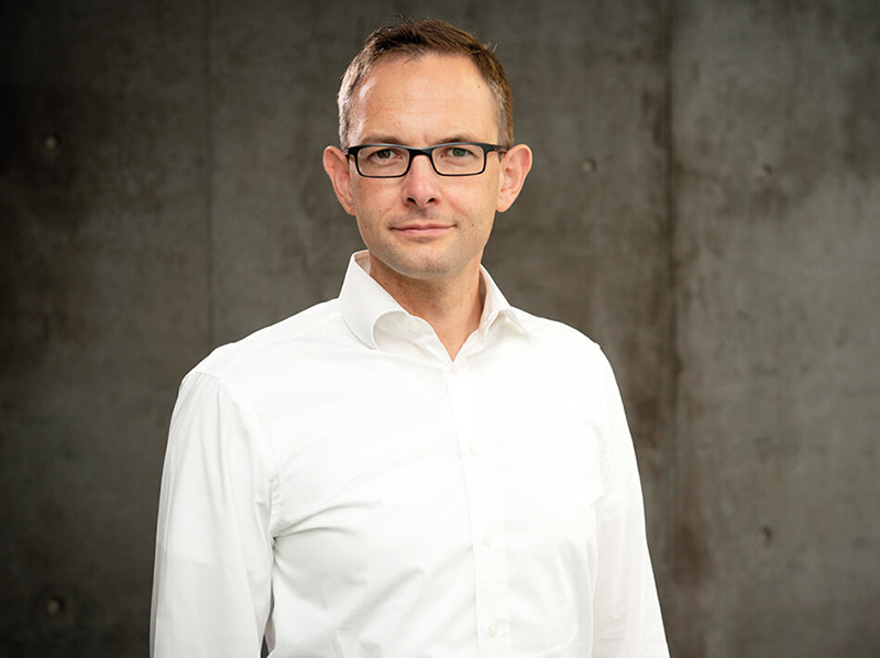 Gealan-Personalleiter Michael Grüner ist stolz auf die erneute Auszeichnung. Foto: © Gealan