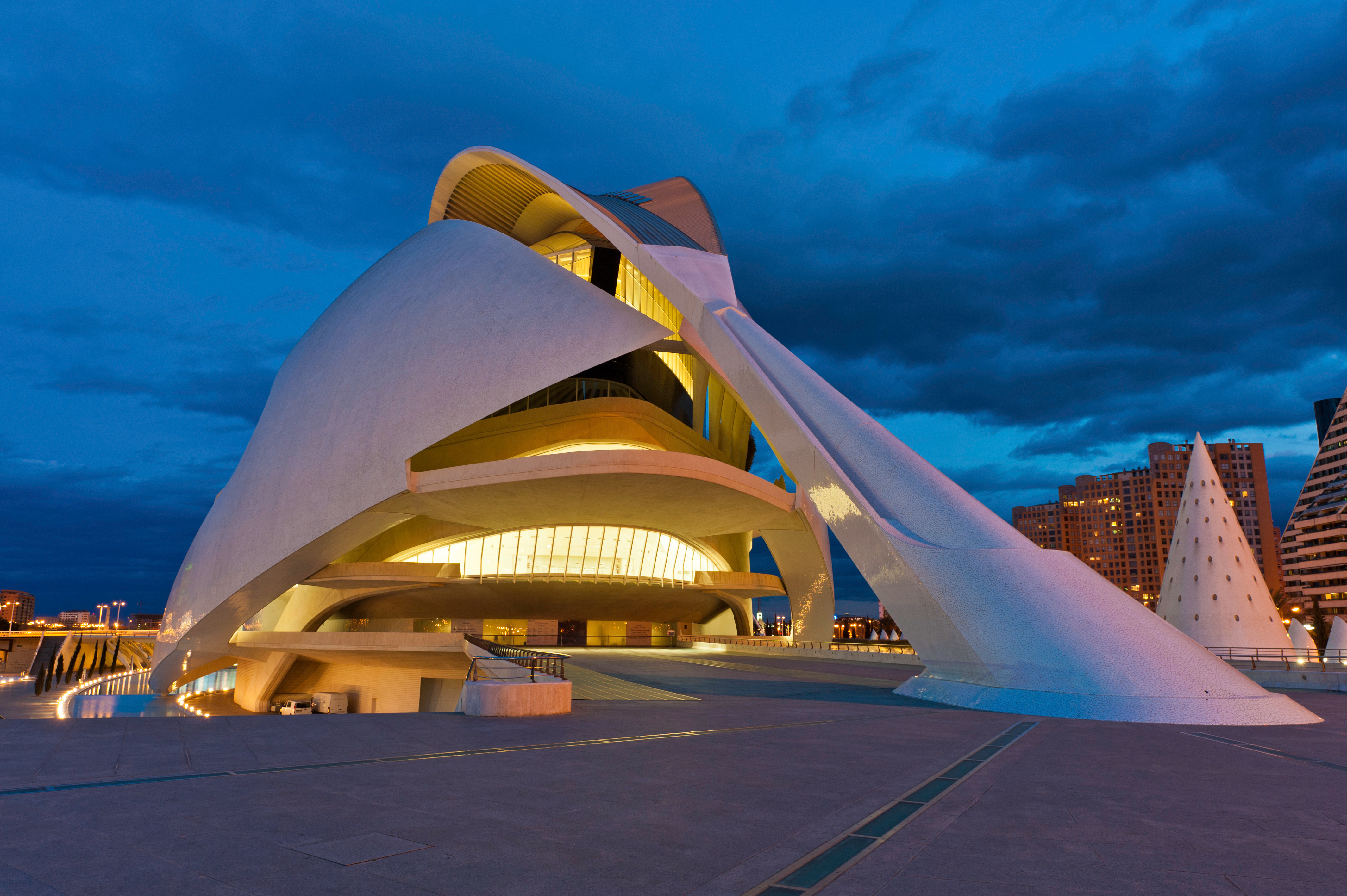 Das Palau de les Arts Reina Sofia Foto: © iStock.com/ fotoVoyager