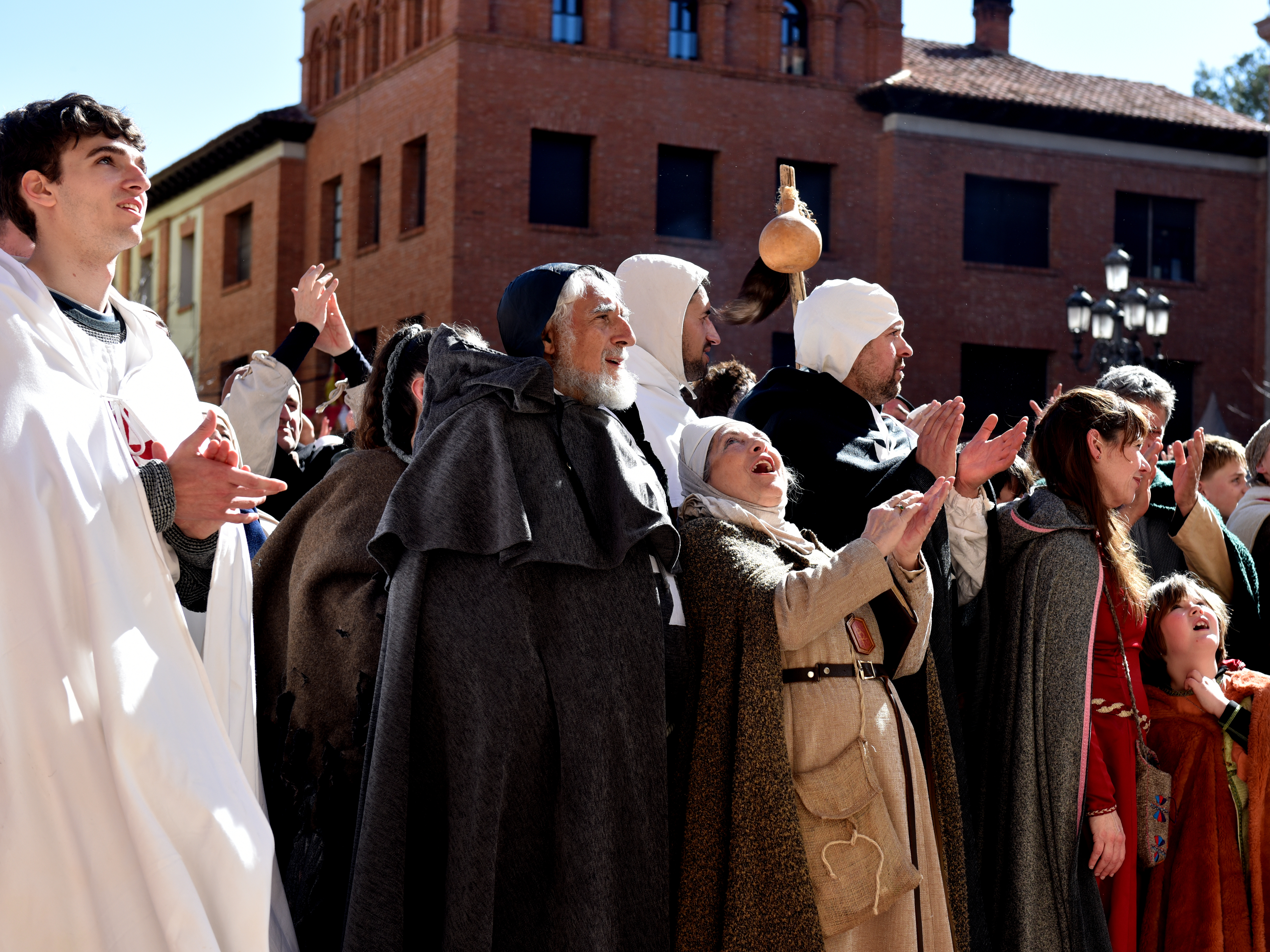 Alle Generationen der Einwohner von Teruel legen mittelalterliche Kleidung an. Foto: © Tobias Buescher