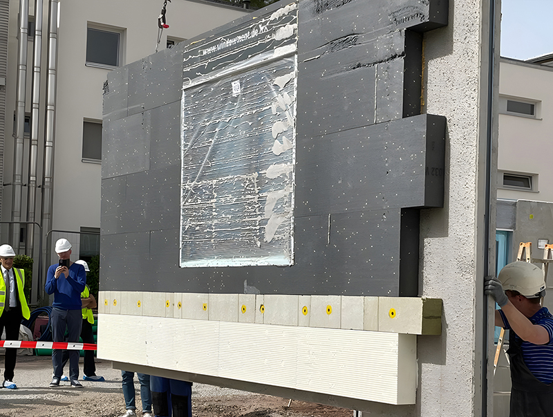 Passend auf die Dicke der Wärmedämmschicht konfektionierte Windowment-Elemente erzielen bei entsprechender Vorfertigungstiefe ein exaktes und planebenes Ergebnis. Foto: © CBS Home