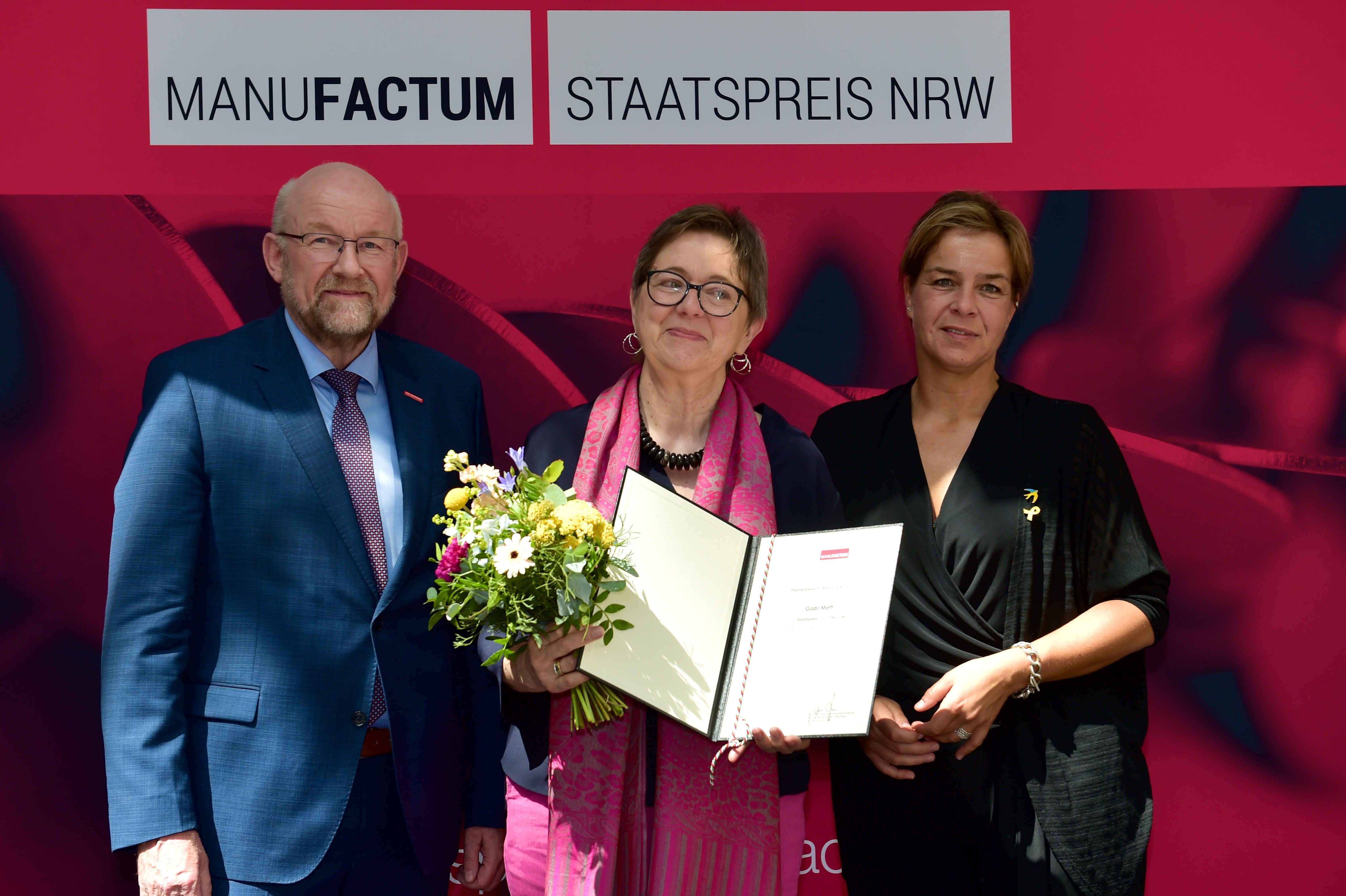 Berthold Schröder, Gabi Mett, Mona Neubaur (v. l.) Foto: © RG / WHKT