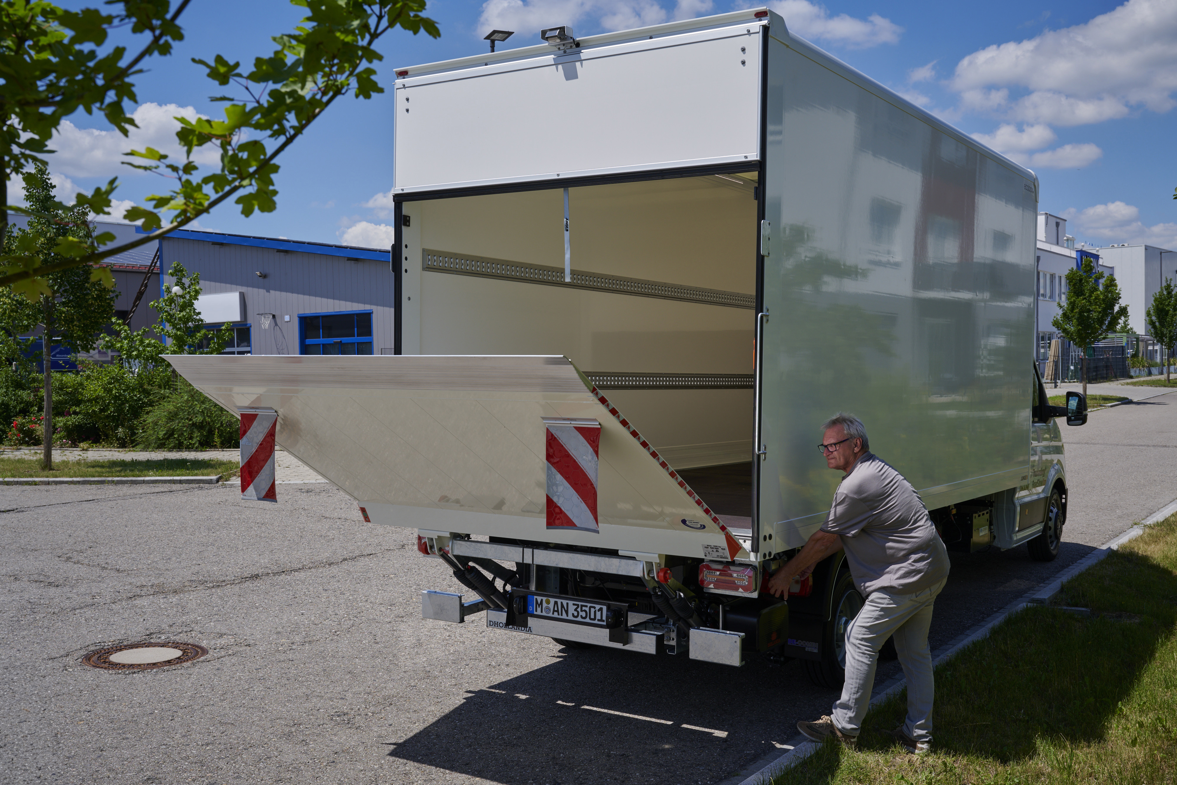 Die BE-Combi-Zugkombination kann mit dem PKW-Führerschein gefahren werden. Foto: © MAN