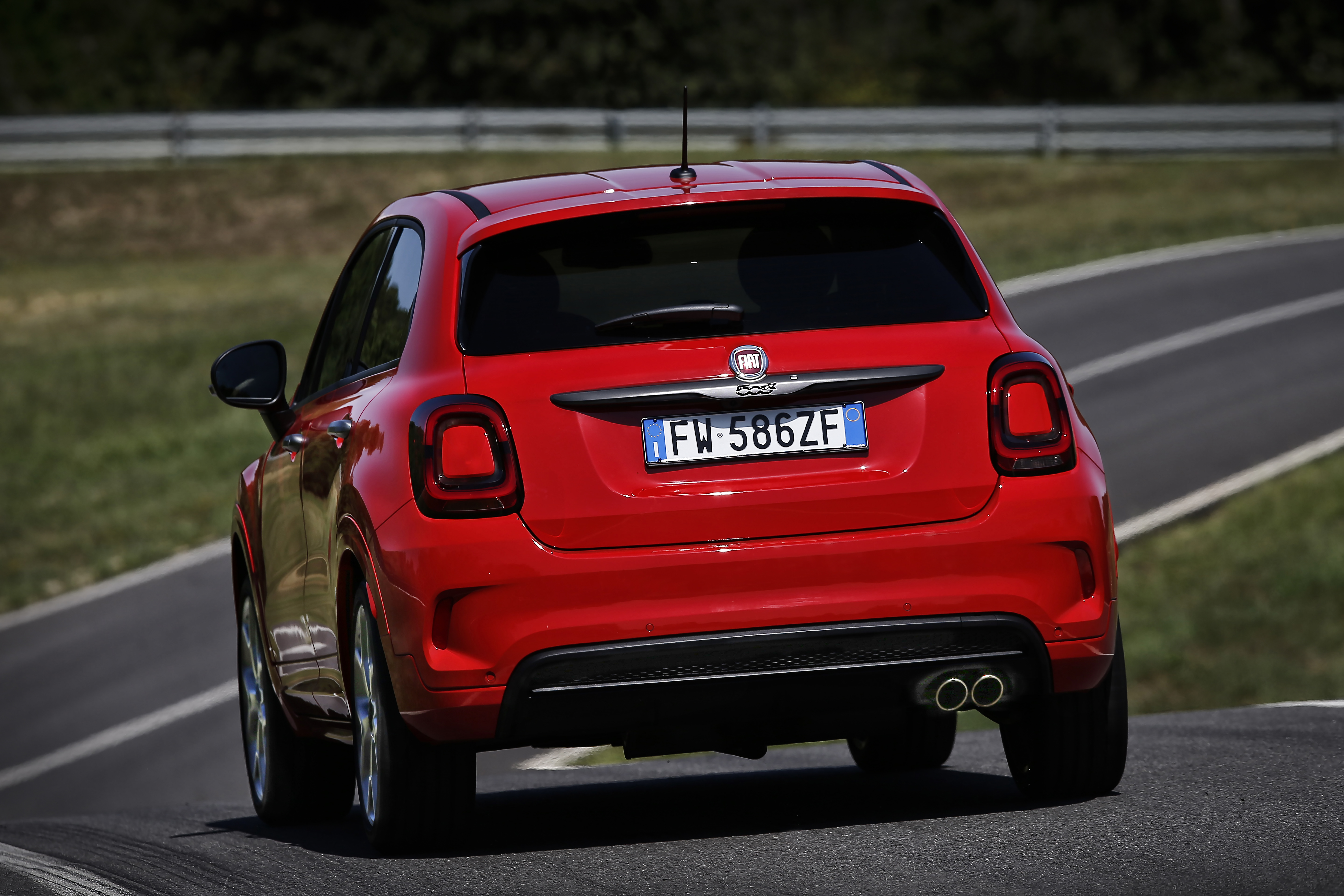 Der sportliche Fiat 500X Sport liebt Kurven, Fahrkomfort ist nicht so sein Ding. Foto: © Fiat