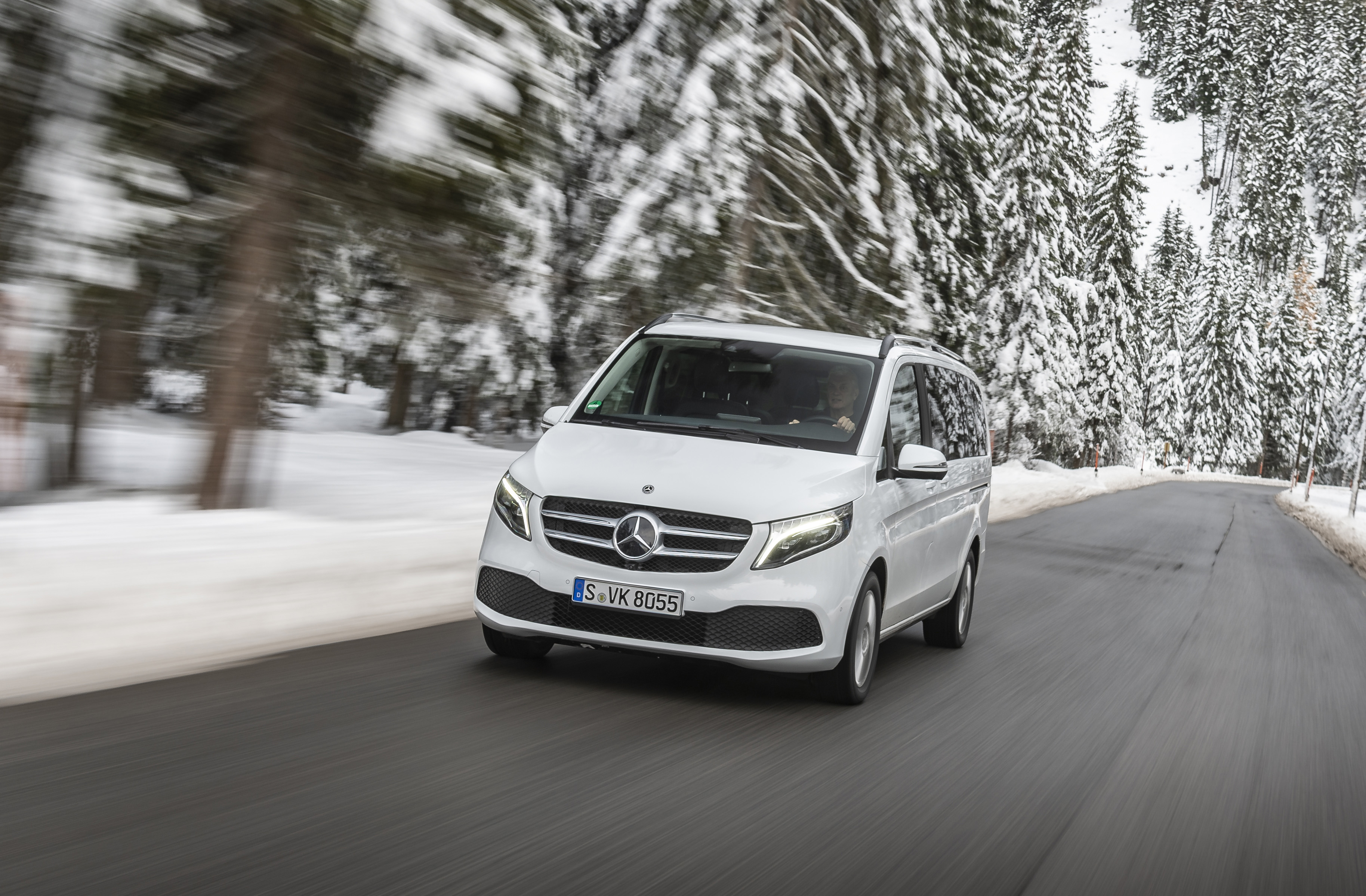 Die Topmotorisierung 300d verfügt über reichlich Kraft und hat ordentliche Leistungsreserven. Foto: © Mercedes