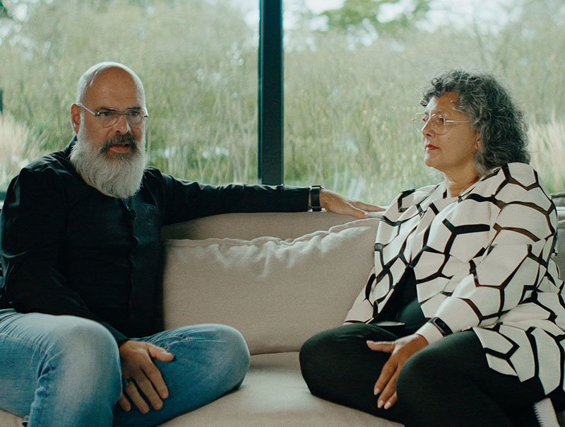 Szene aus dem Imagespot: Lars Courage mit Frau Christa in Amsterdam. Foto: © Lamilux