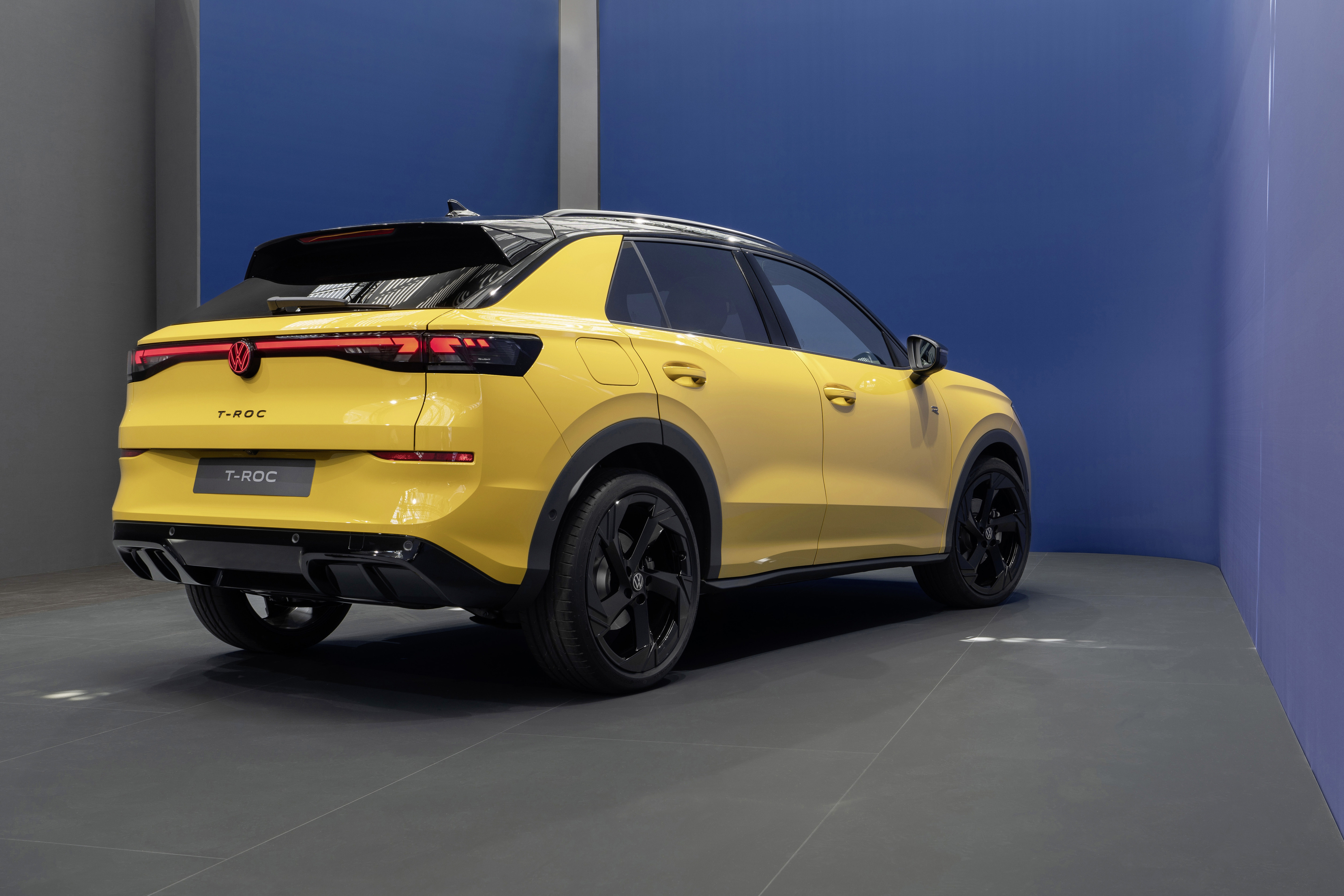 Kommt zunächst als Mildhybrid in zwei Motorisierungen: der VW T-Roc. Foto: © VW