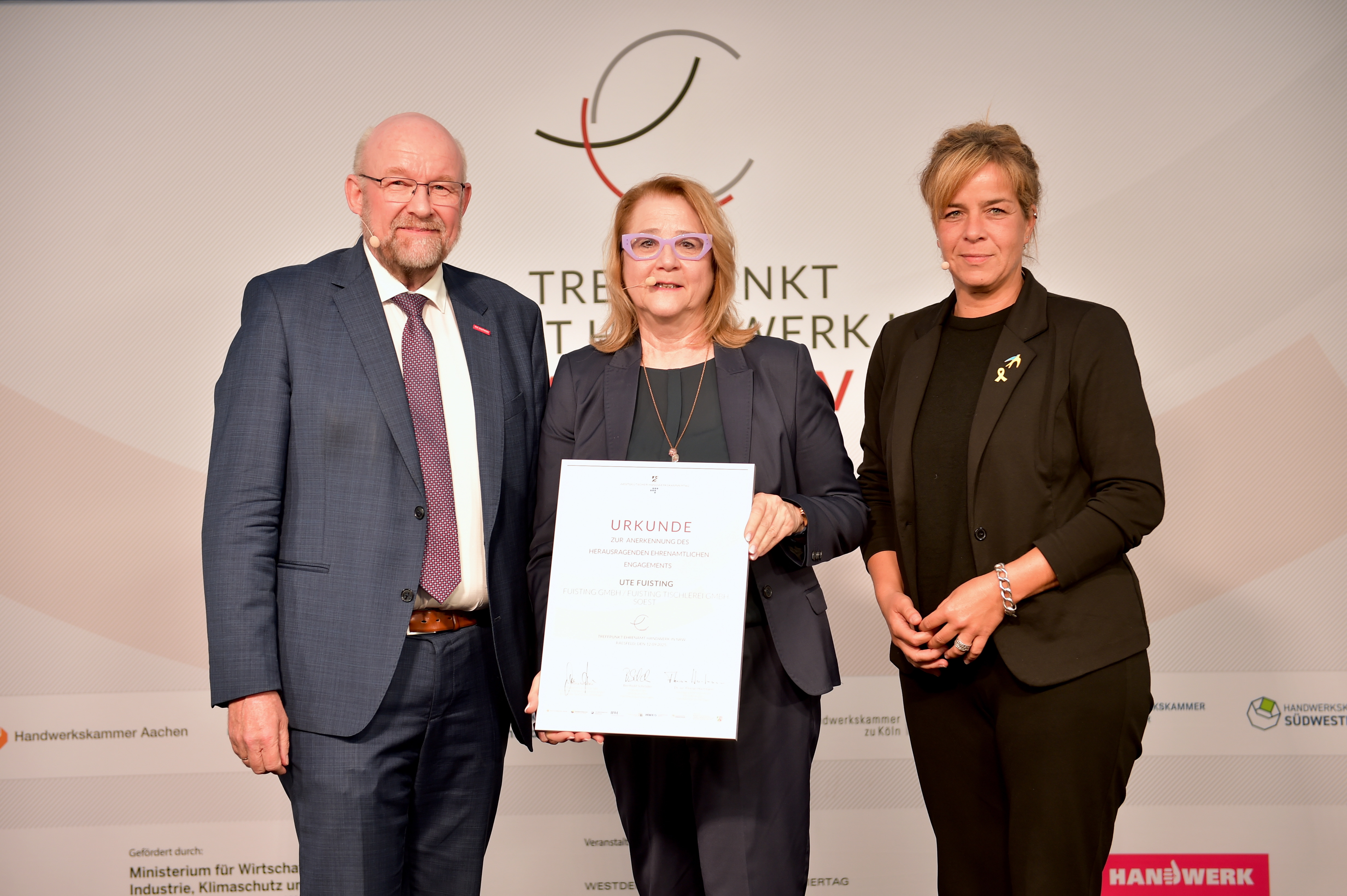 Berthold Schröder, Ute Fuisting und Mona Neubaur (v. l.) Foto: © RG / WHKT