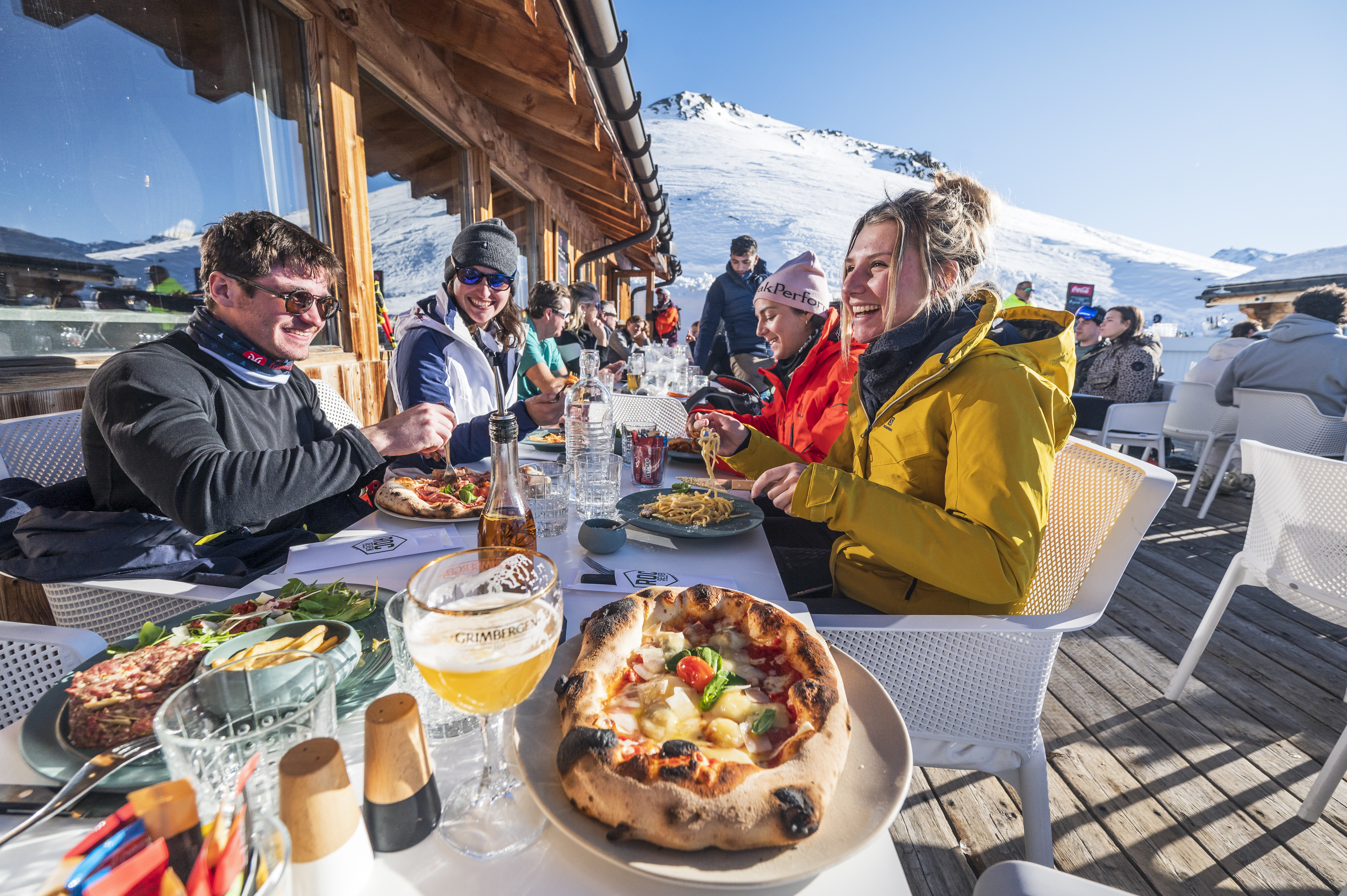Im Restaurant ROC Seven schmeckt das deftige alpine Essen besonders gut. Foto: © Vincent LOTTENBERG