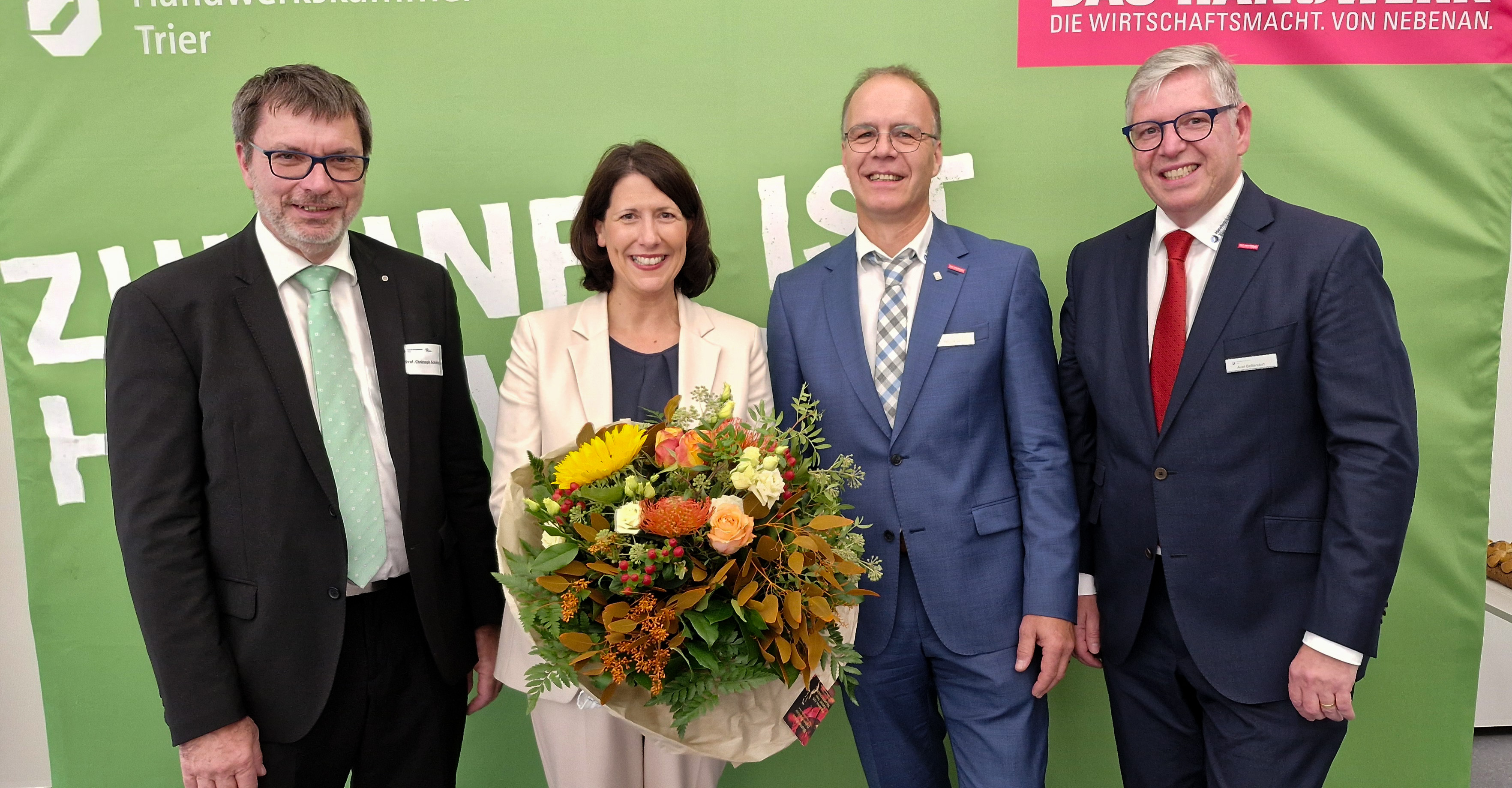 v.l. Prof. Christoph Schäfer, Daniela Schmitt, Bernd Elsen, Axel Bettendorf Foto: © Constanze Knaack-Schweigstill