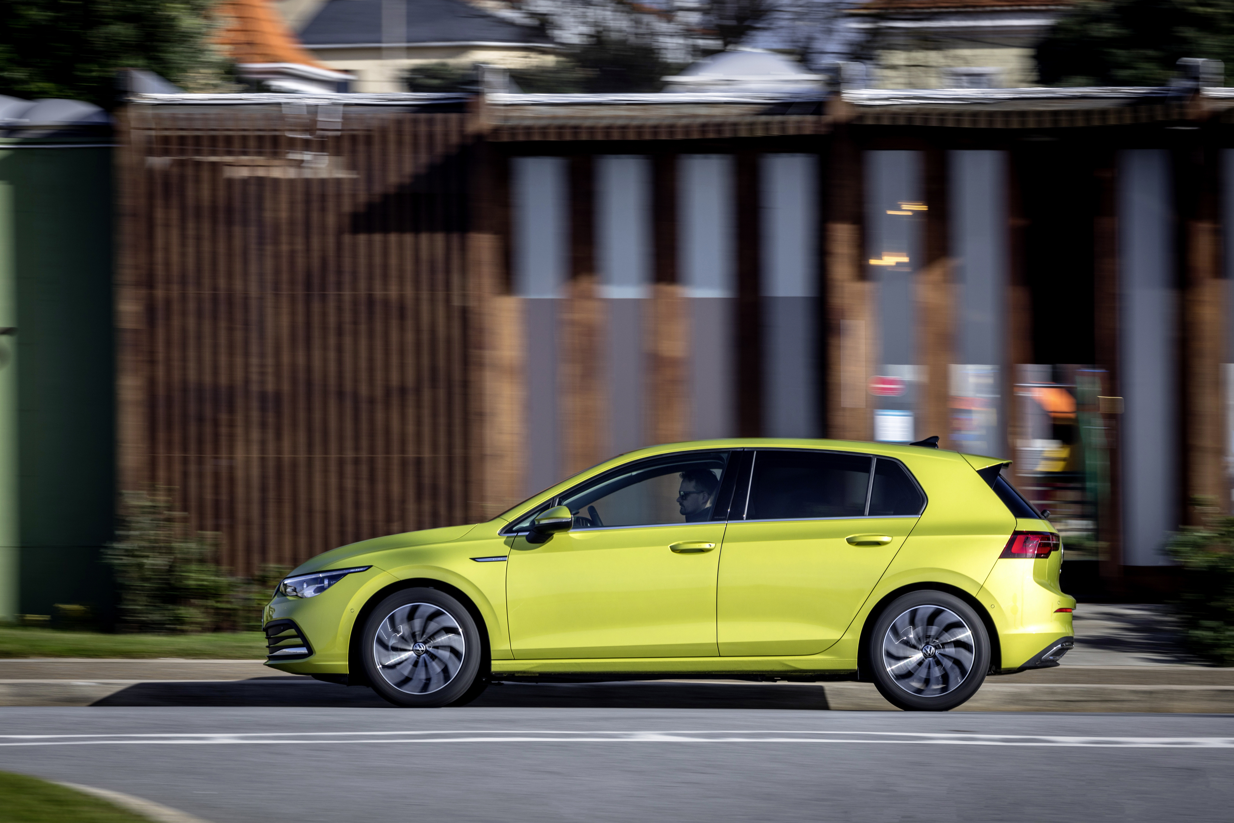 Bei den Motoren setzt VW verstärkt auf alternative Antriebe. So gibt es neben einem Erdgasmodell fünf weitere Hybride. Foto: © Volkswagen