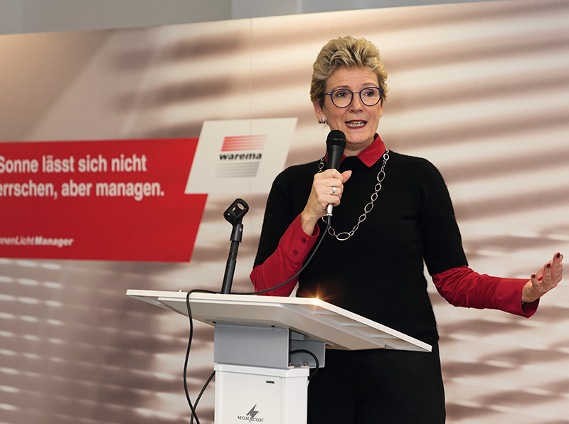 Angelique Renkhoff-Mücke, Vorstandsvorsitzende, bei der Begrüßungsansprache. Foto: © Warema
