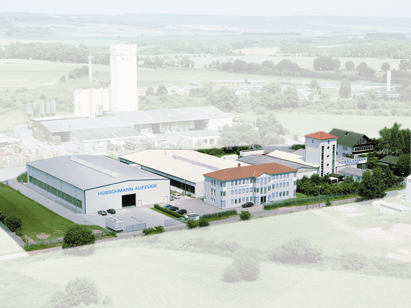 Die heutige Produktionsfläche auf über 3.500 m2. Foto: © Hübschmann Aufzüge