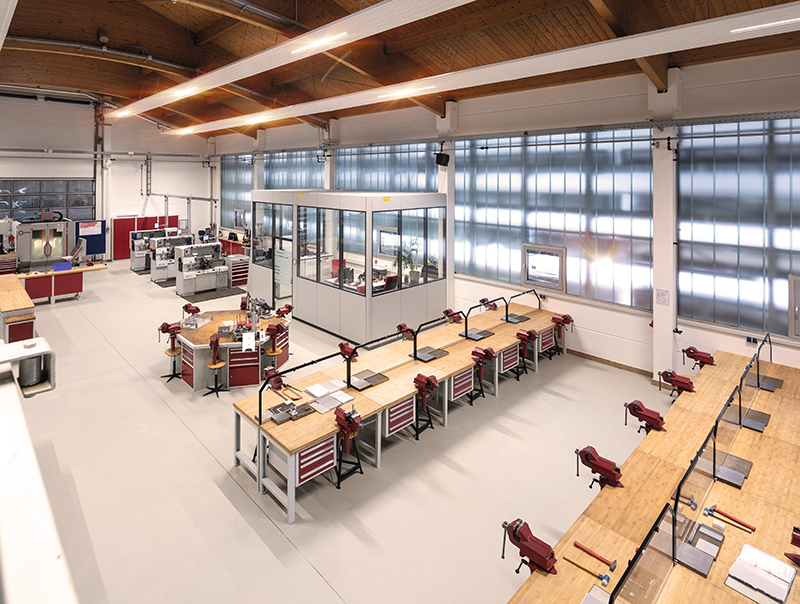 Metallwerkstatt im Warema Ausbildungszentrum. Foto: © Warema