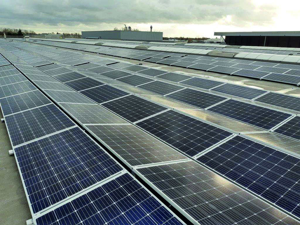 Mit seiner Solarstromproduktion von 2024 könnte das Unternehmen rechnerisch etwa 390 flämische Haushalte ein ganzes Jahr lang mit Strom versorgen. 