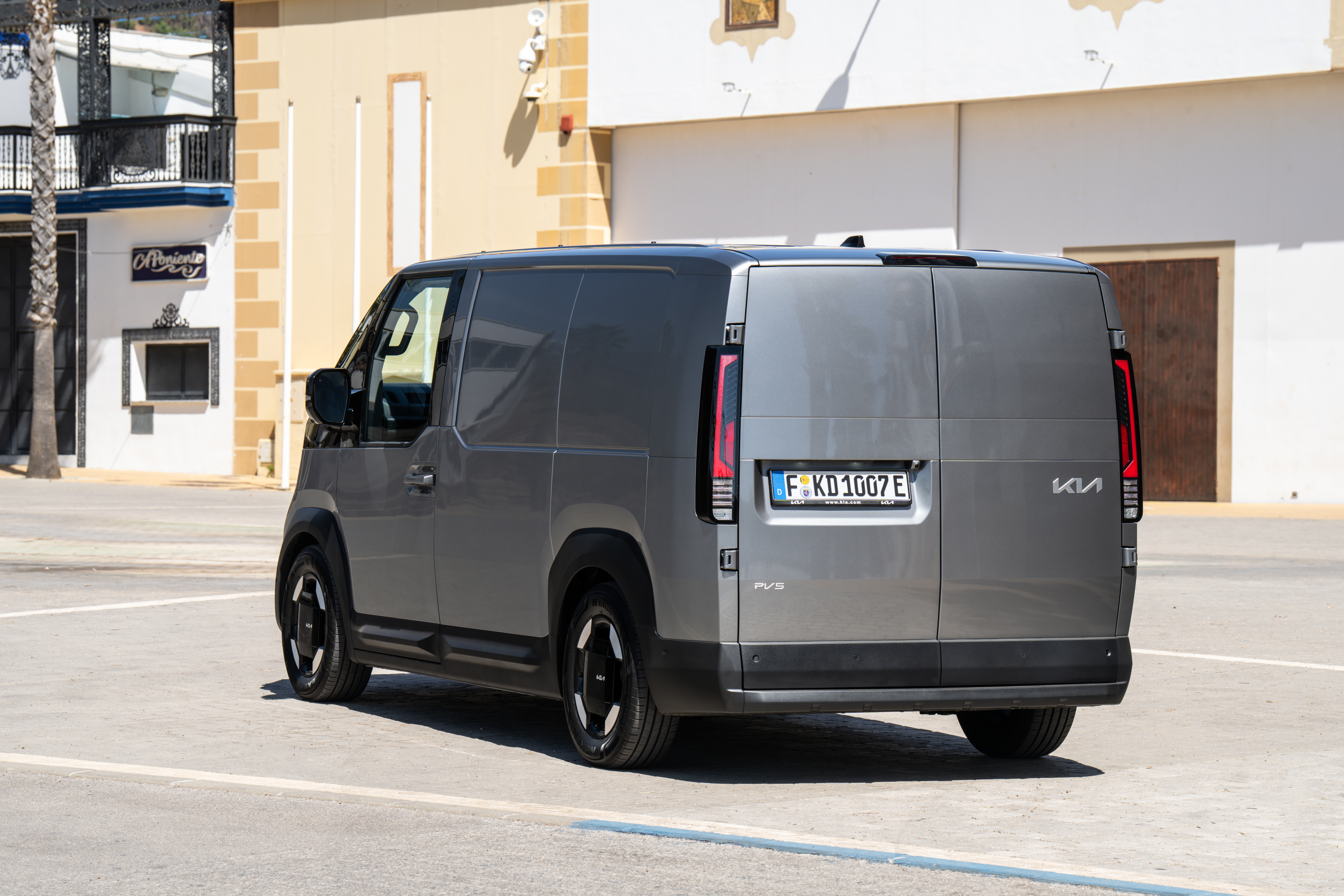 Bis zu 690 Kilogramm lassen sich im PV5 zuladen. Foto: © Kia