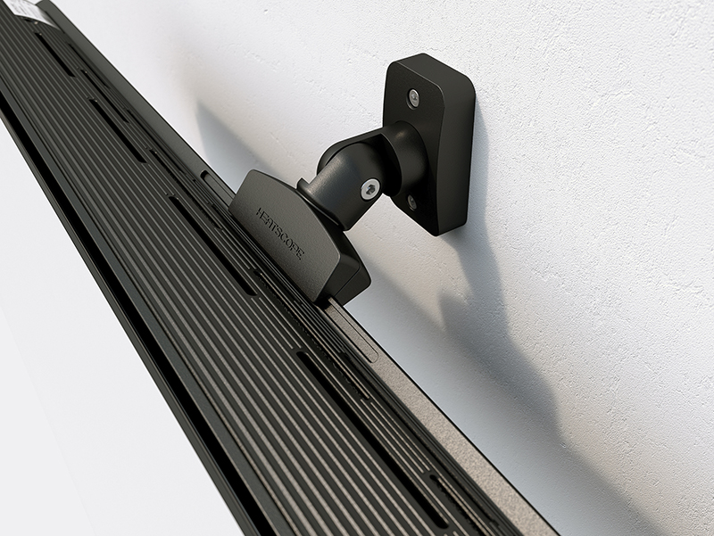 Der Strahler kann ohne zusätzlichen Schutz im Freien installiert werden. Foto: © Heatscope