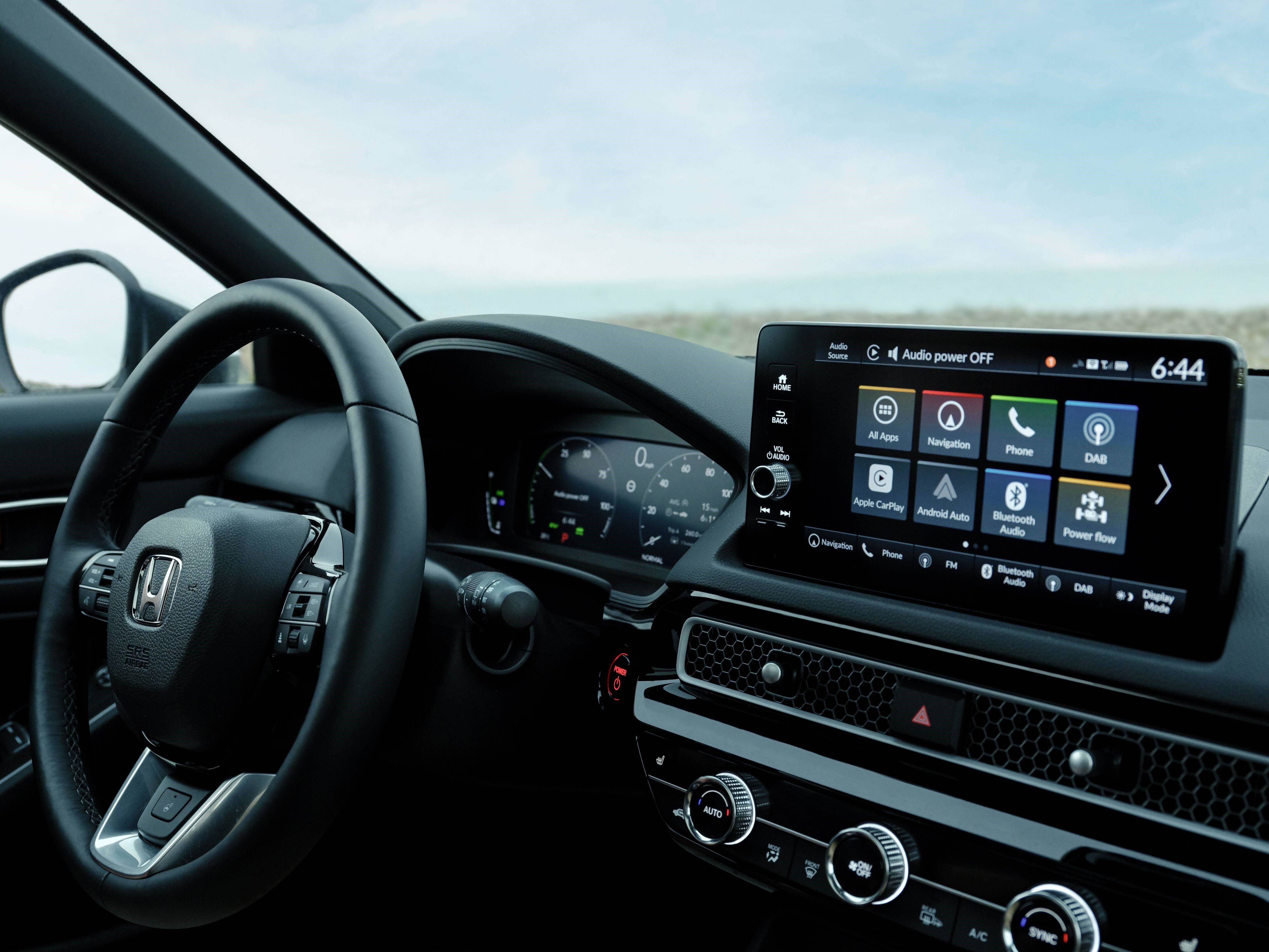 Der Blick auf das Armaturenbrett im Honda Civic e:HEV. Foto: © Honda