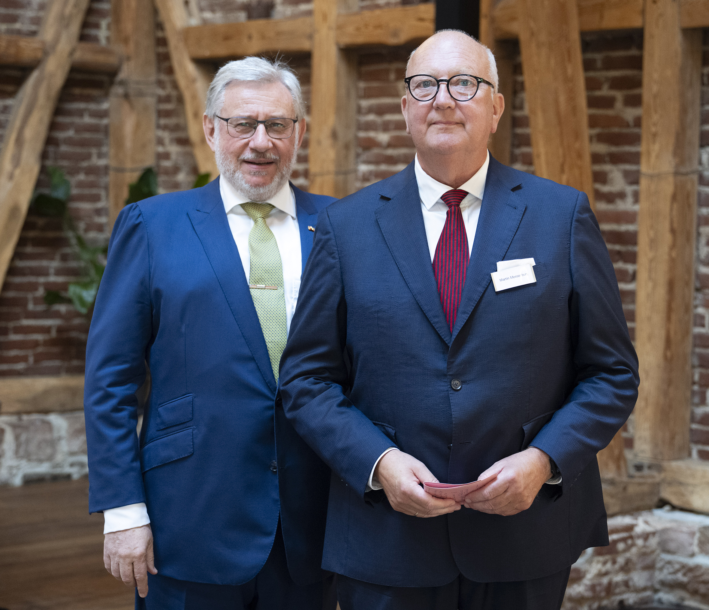 Auch Martin Meesenburg war gekommen, um Wolf Hoppe in den Ruhestand zu verabschieden. Foto: © Hoppe