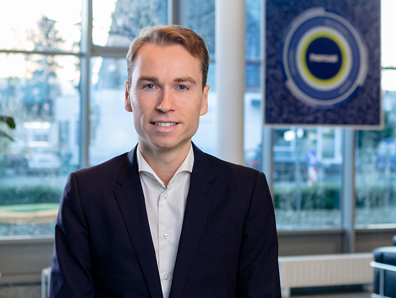 Dr. Max Schöne ist seit Januar 2020 Mitglied der Geschäftsleitung und führt heroal in der fünften Generation als Familienunternehmen. Foto: © heroal